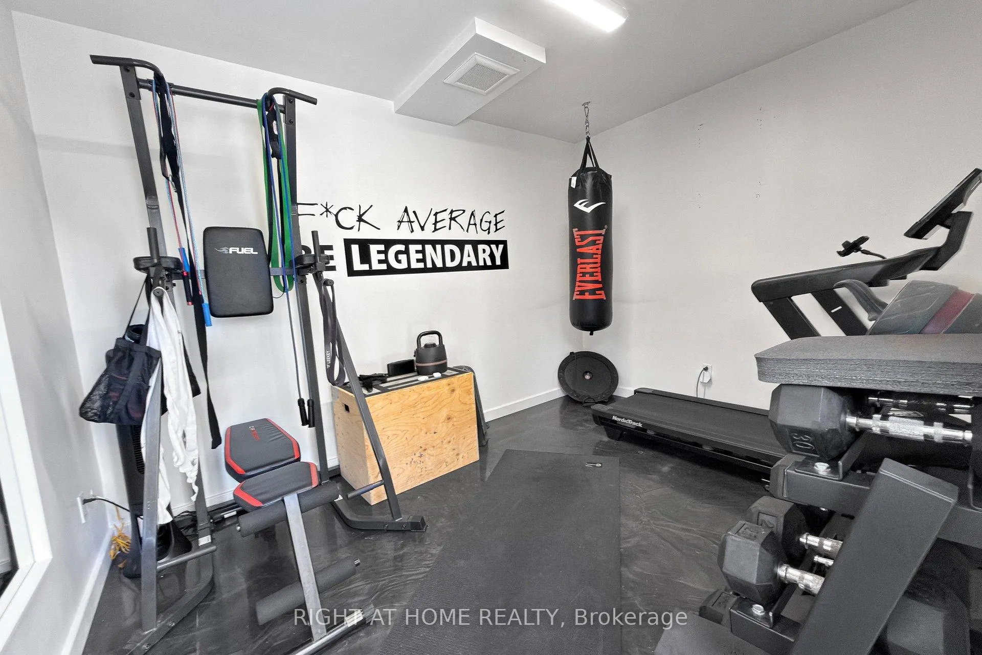 Photo 47 of 2931 Lansdowne Avenue, North York, Yorkdale-Glen Park — HOMEH
