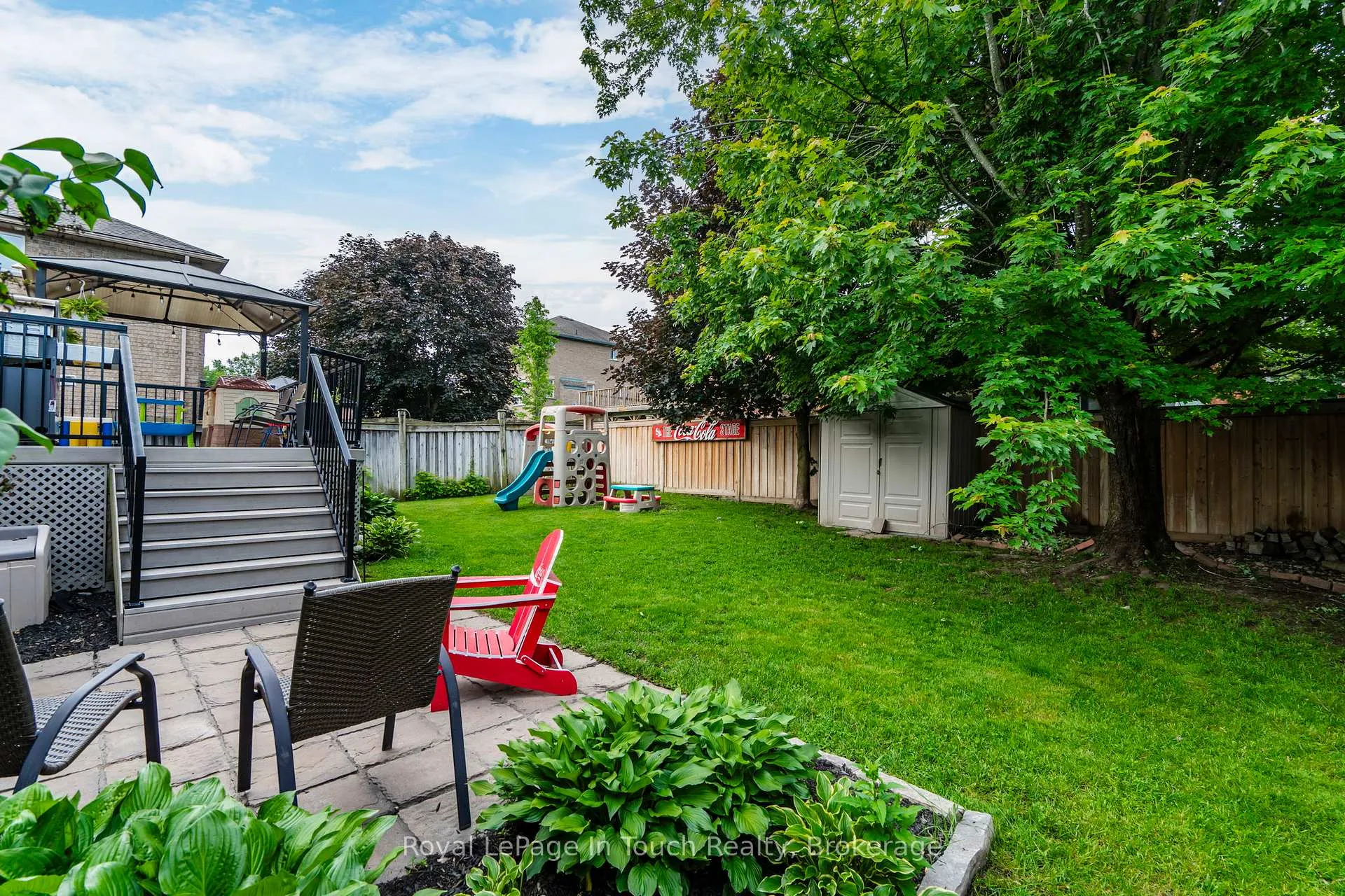 Photo 28 of 101 Crompton Drive, Barrie, Little Lake — HOMEH