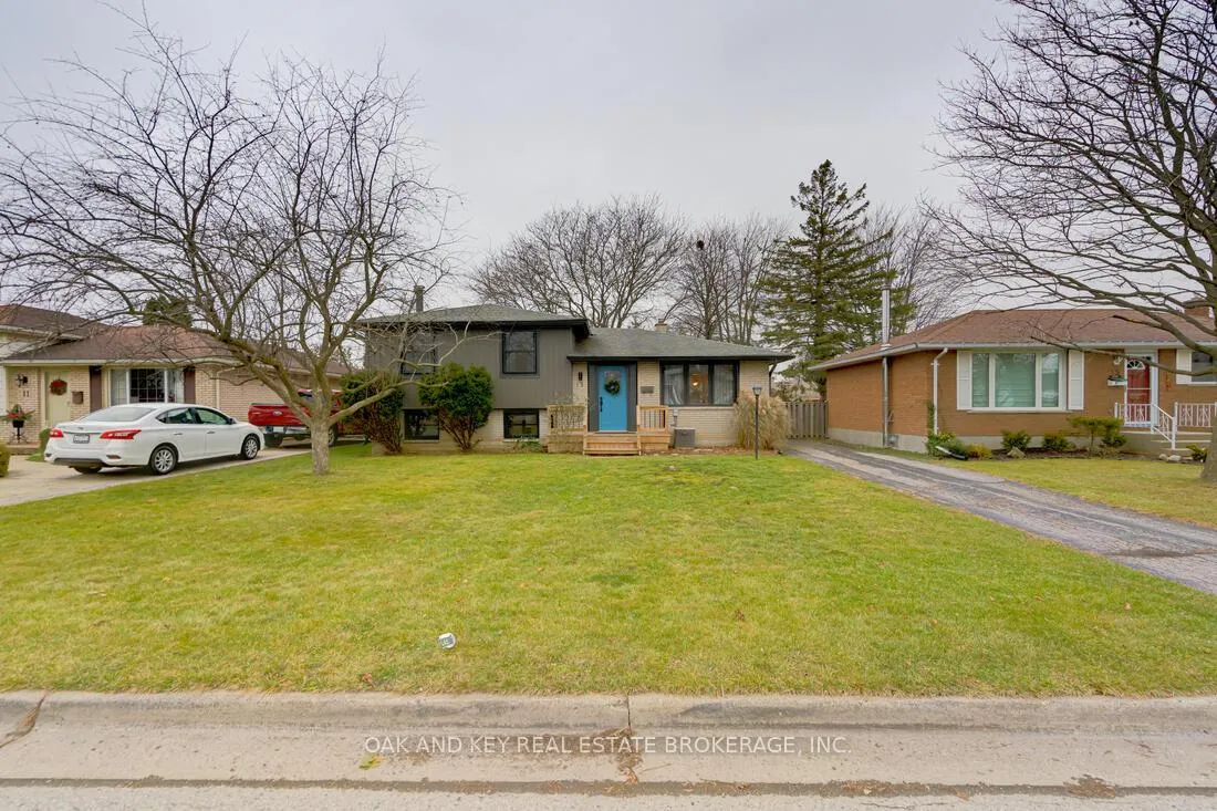 Photo 1 of 13 Dunwich Drive, St. Thomas — HOMEH