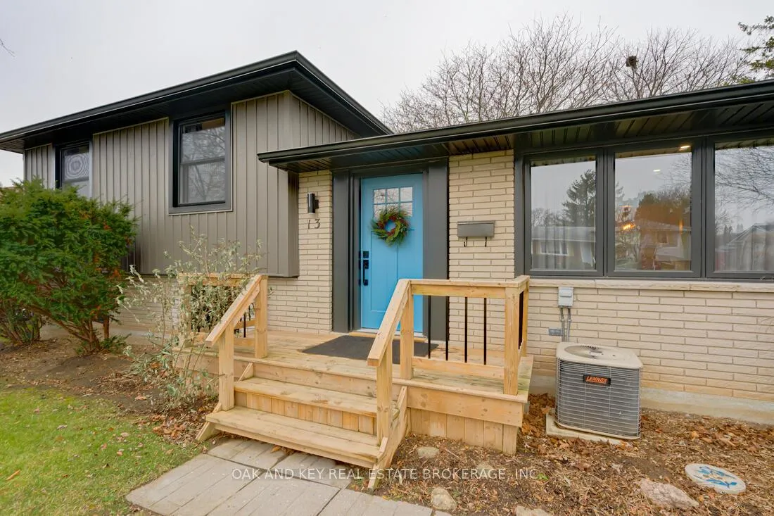 Photo 3 of 13 Dunwich Drive, St. Thomas — HOMEH