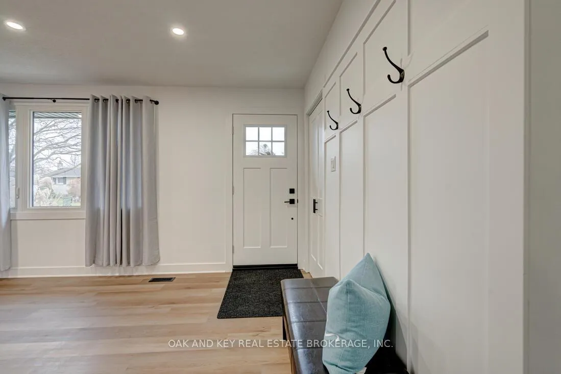 Photo 4 of 13 Dunwich Drive, St. Thomas — HOMEH