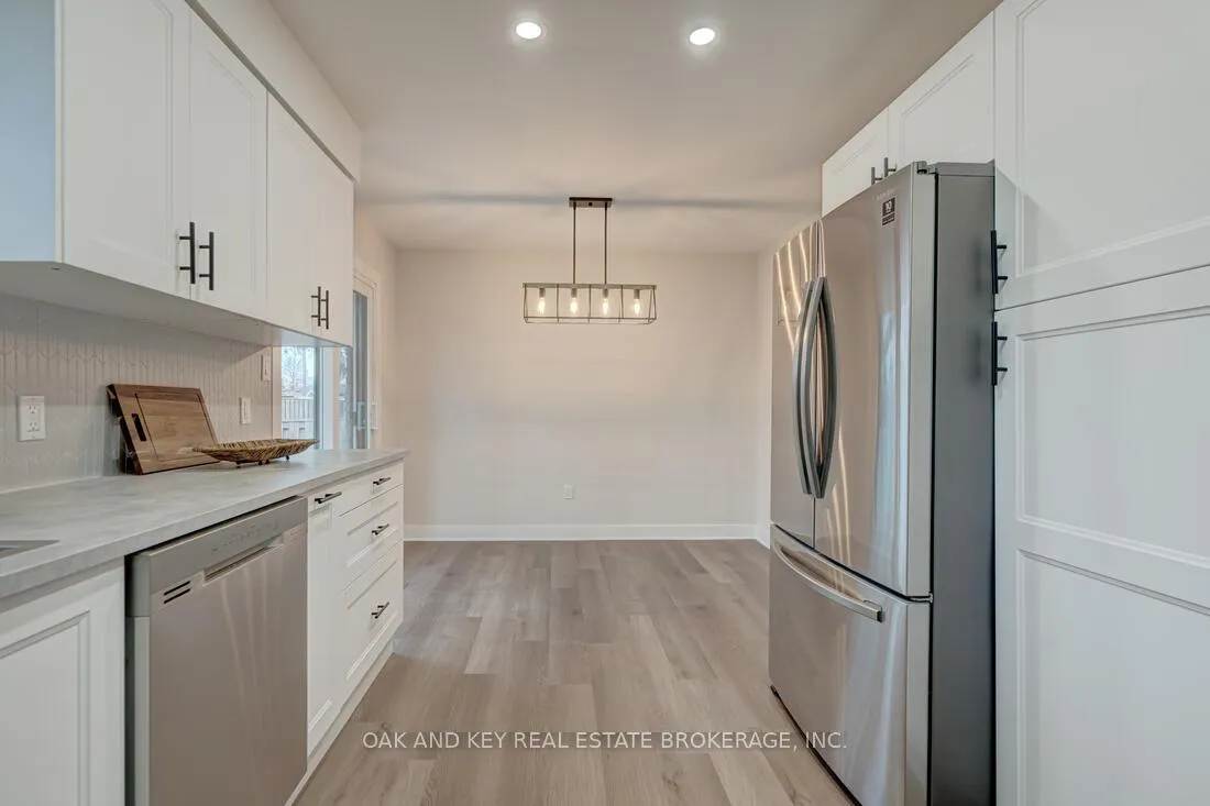 Photo 8 of 13 Dunwich Drive, St. Thomas — HOMEH