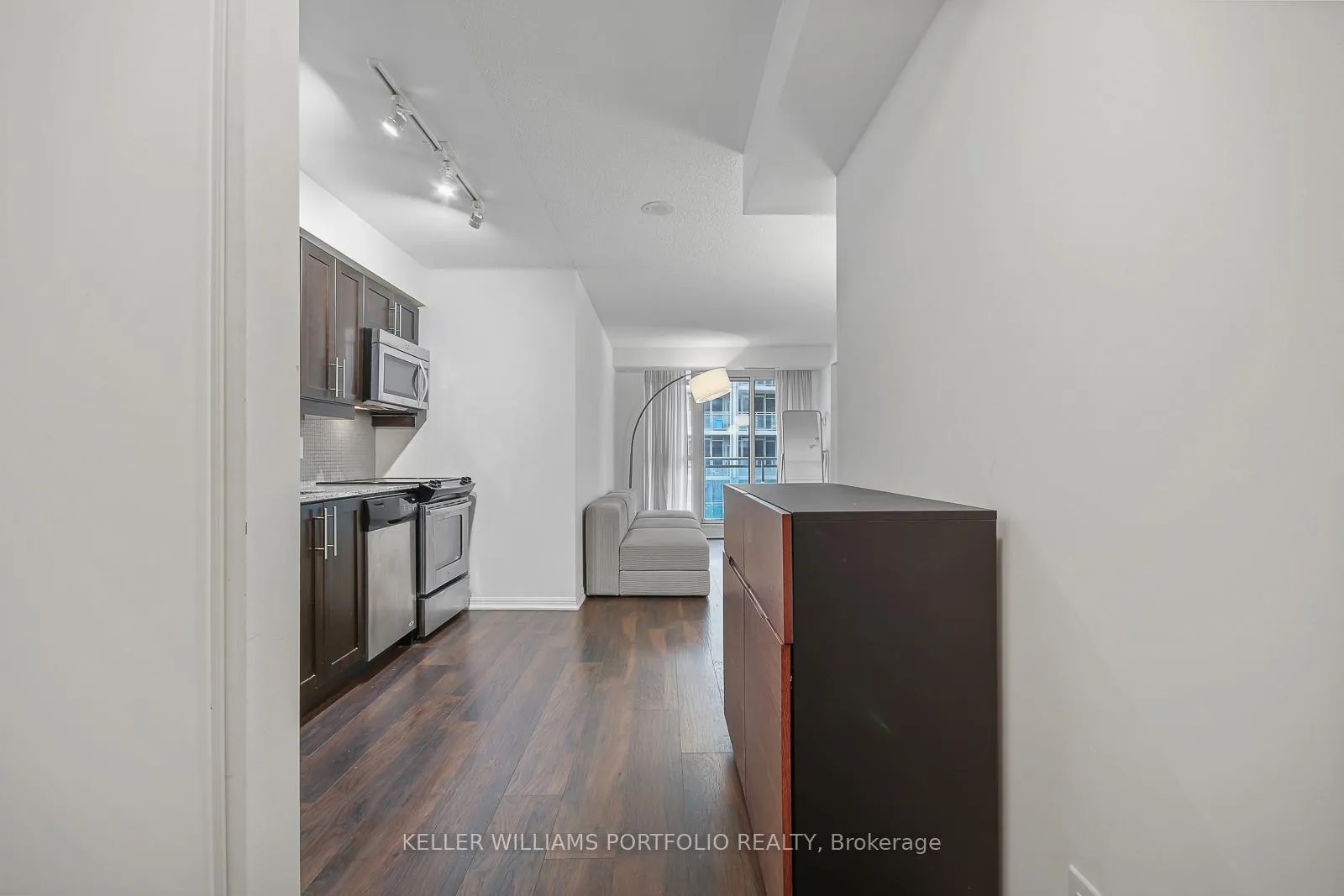 Photo 4 of Unit 1120, 35 Bastion Street, Toronto, Waterfront Communities — HOMEH