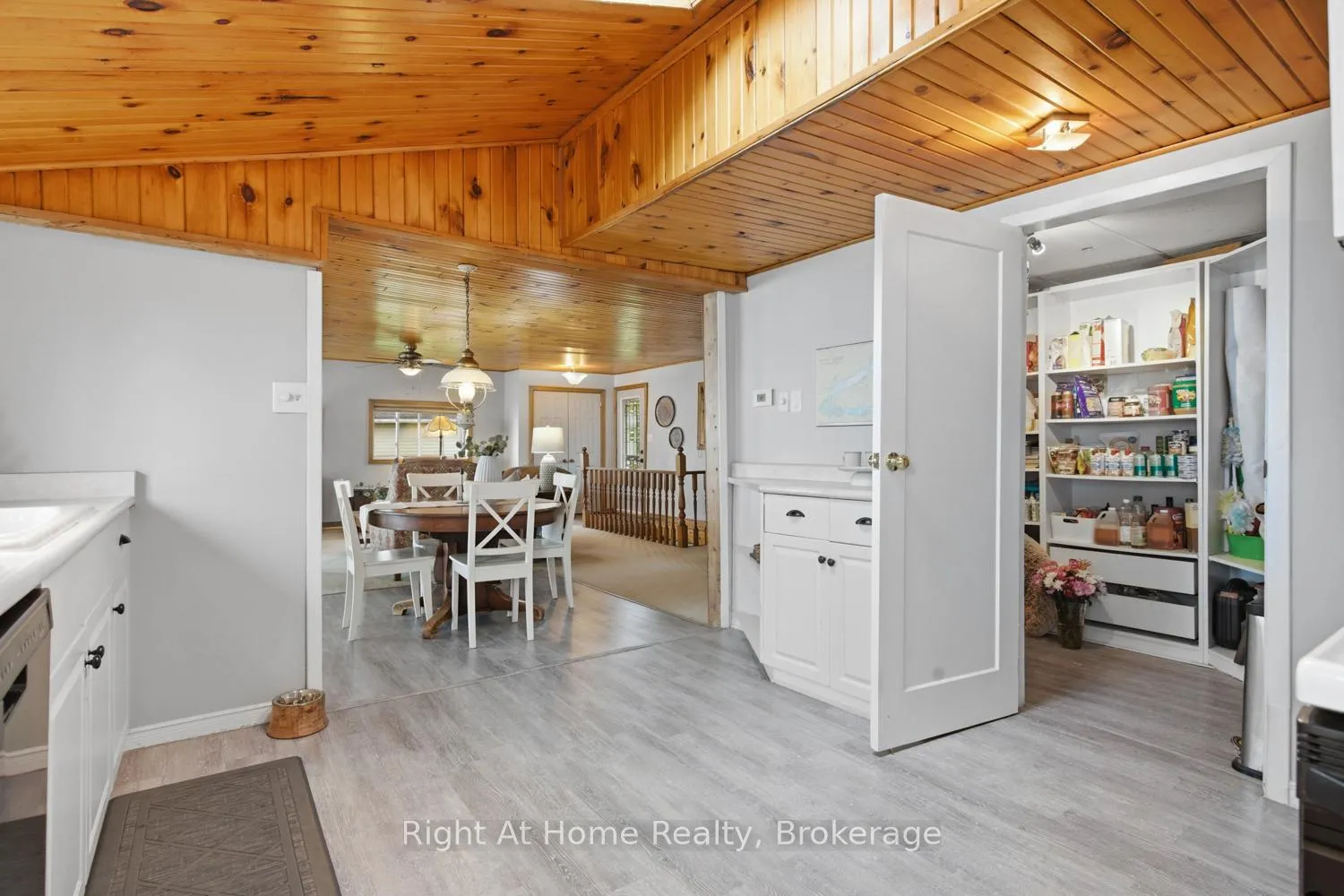 Photo 20 of 239 Aldred Drive, Scugog, Rural Scugog — HOMEH