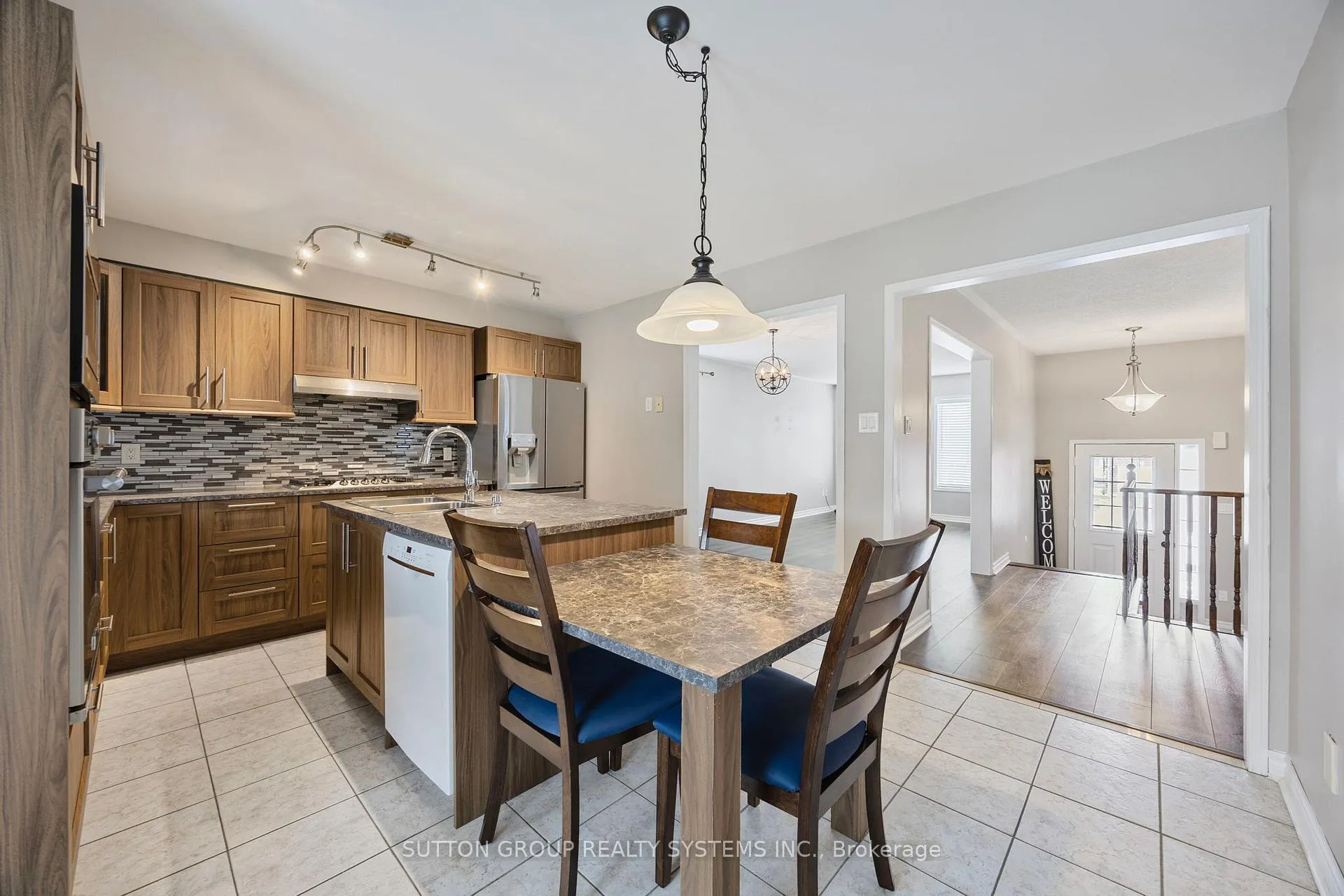 Photo 7 of 75 Coleman Drive, Barrie, Edgehill Drive — HOMEH