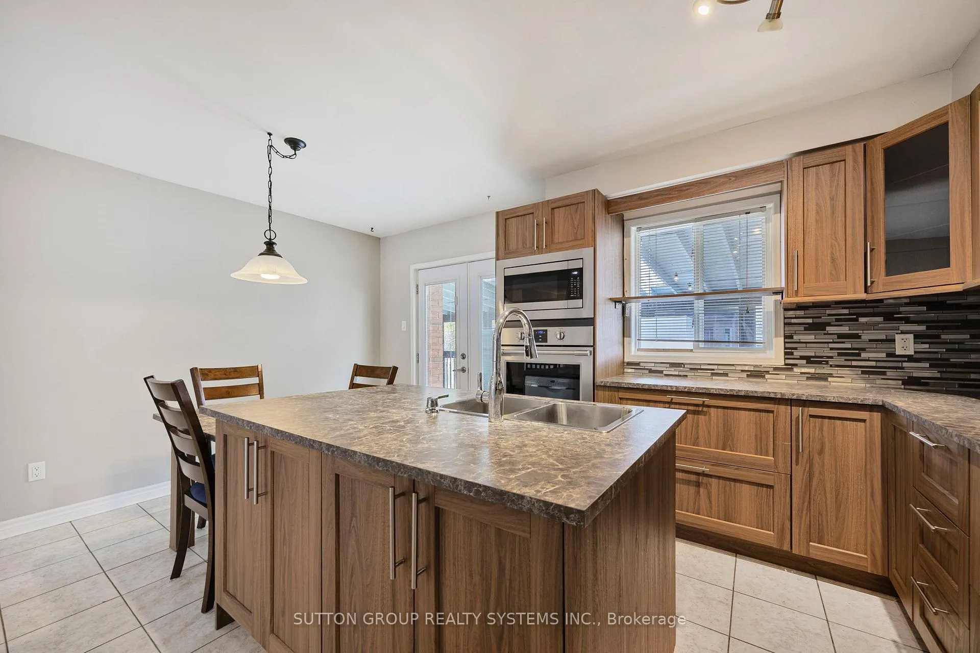 Photo 9 of 75 Coleman Drive, Barrie, Edgehill Drive — HOMEH