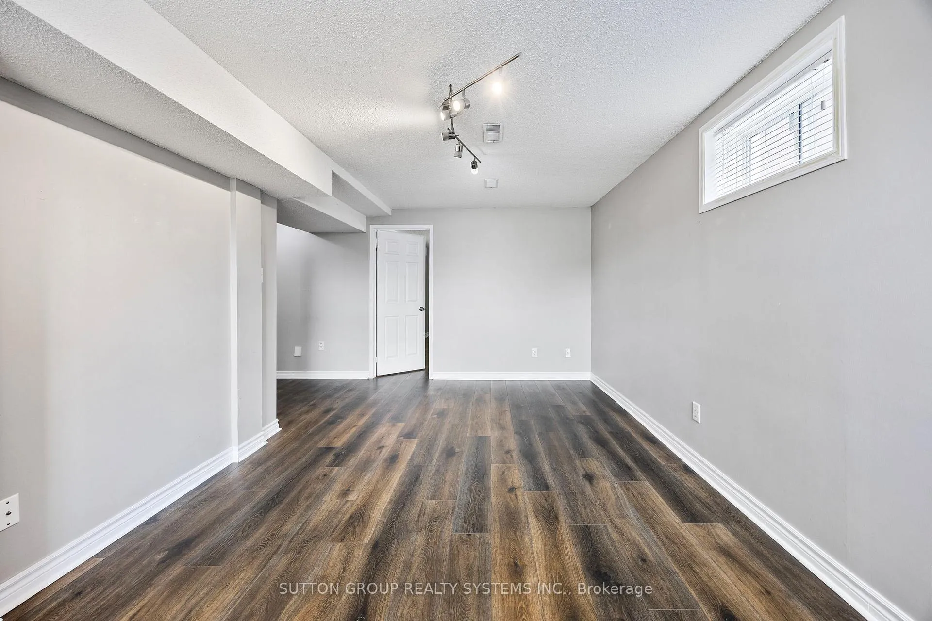 Photo 28 of 75 Coleman Drive, Barrie, Edgehill Drive — HOMEH