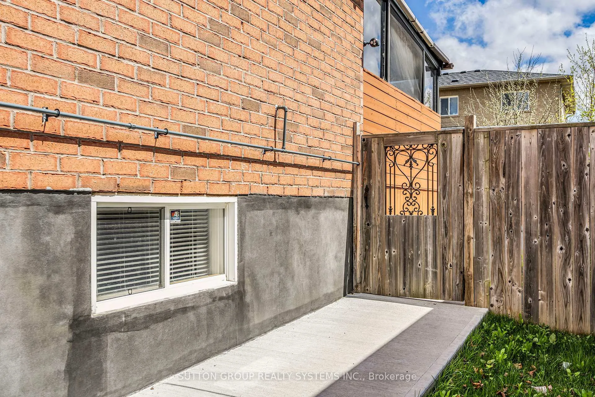 Photo 36 of 75 Coleman Drive, Barrie, Edgehill Drive — HOMEH