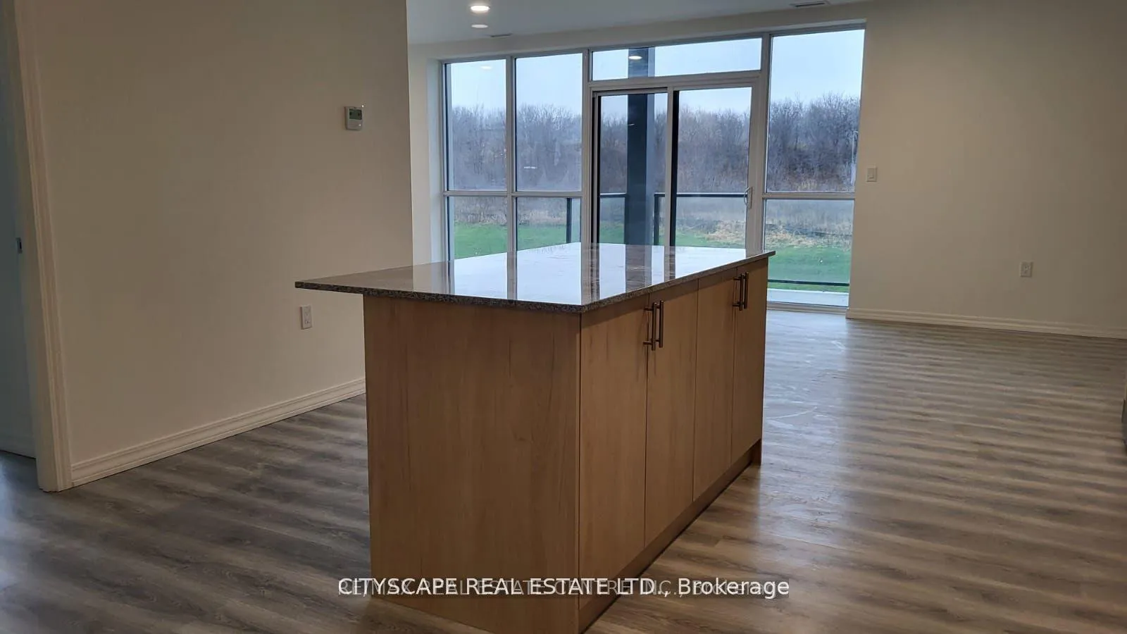 Photo 7 of Unit 411A, 1098 Paisley Road, Guelph, Willow West/Sugarbush/West Acres — HOMEH