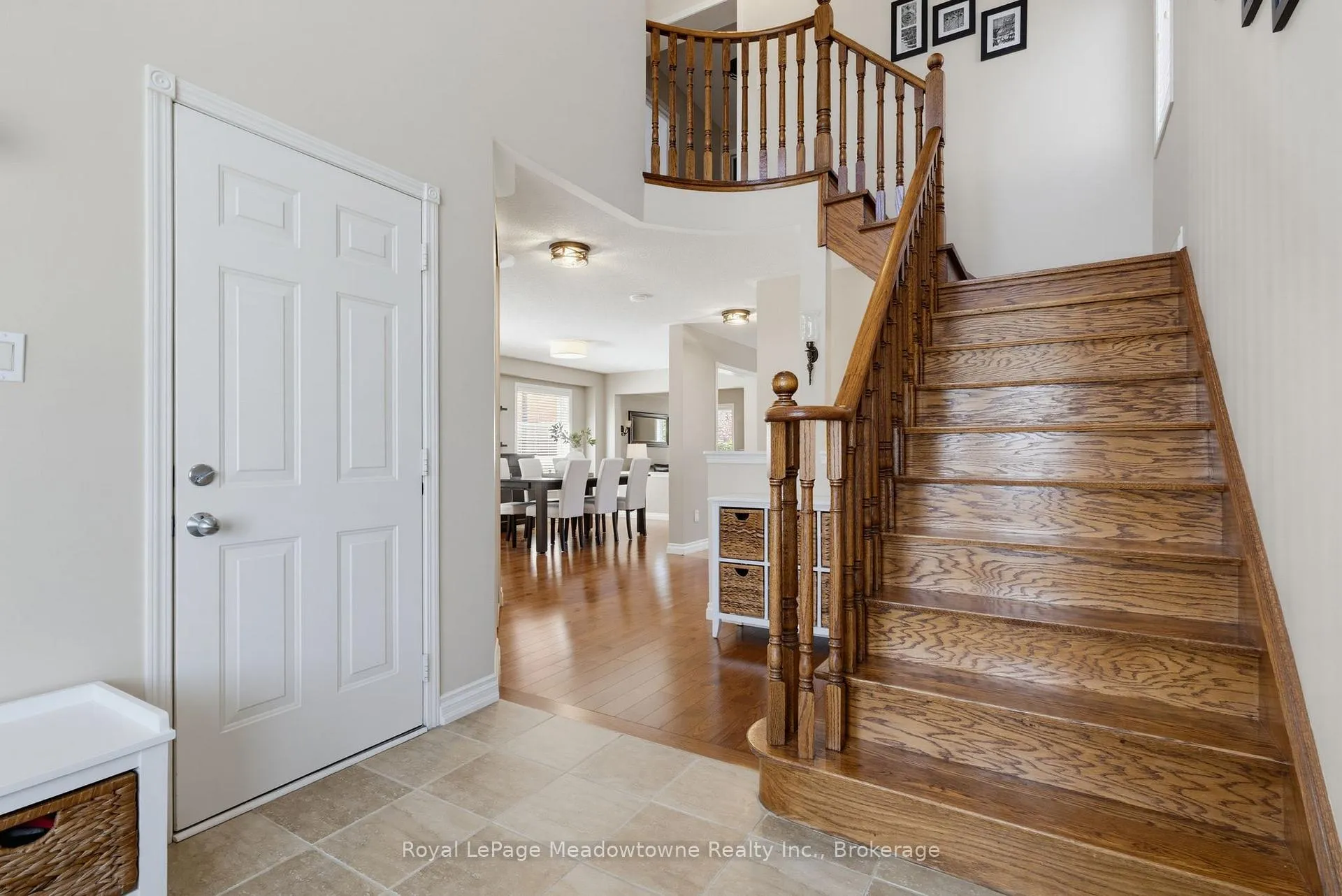 Photo 7 of 33 Milfoil Street, Halton Hills, Georgetown — HOMEH