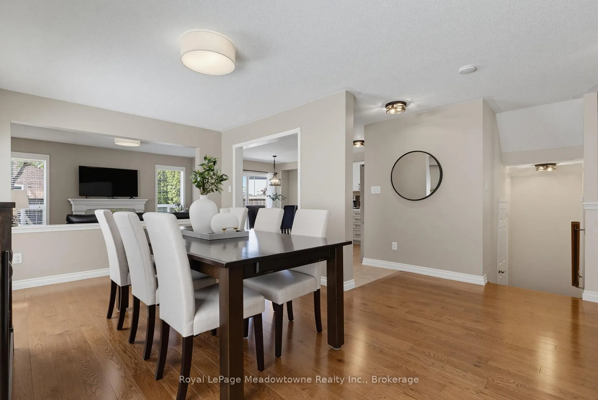 Photo 14 of 33 Milfoil Street, Halton Hills, Georgetown — HOMEH