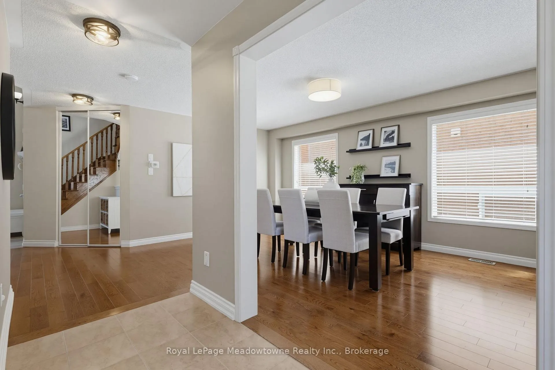 Photo 15 of 33 Milfoil Street, Halton Hills, Georgetown — HOMEH