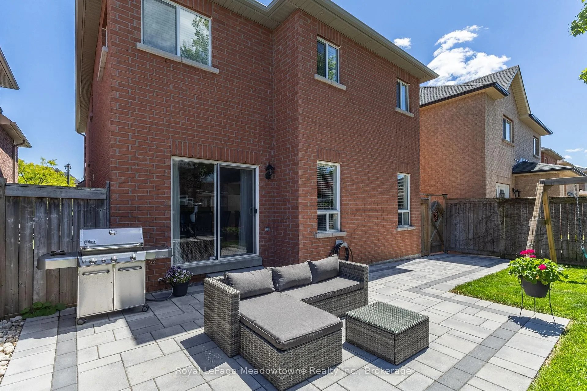 Photo 36 of 33 Milfoil Street, Halton Hills, Georgetown — HOMEH