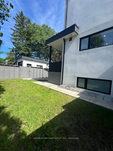 Photo 3 of Unit Unit 3, 311 Linsmore Crescent, Toronto, East York — HOMEH