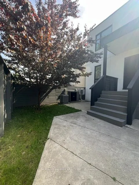 Photo 5 of Unit Unit 3, 311 Linsmore Crescent, Toronto, East York — HOMEH