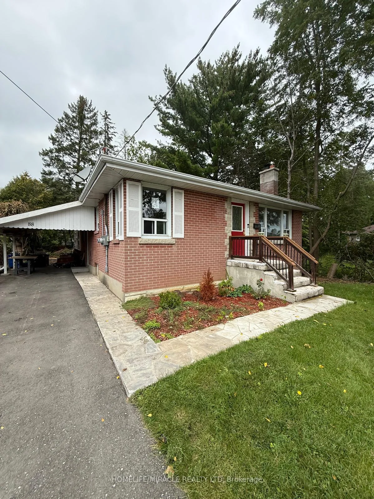 Photo 4 of 88 Crestview Avenue, Belleville, Belleville Ward — HOMEH