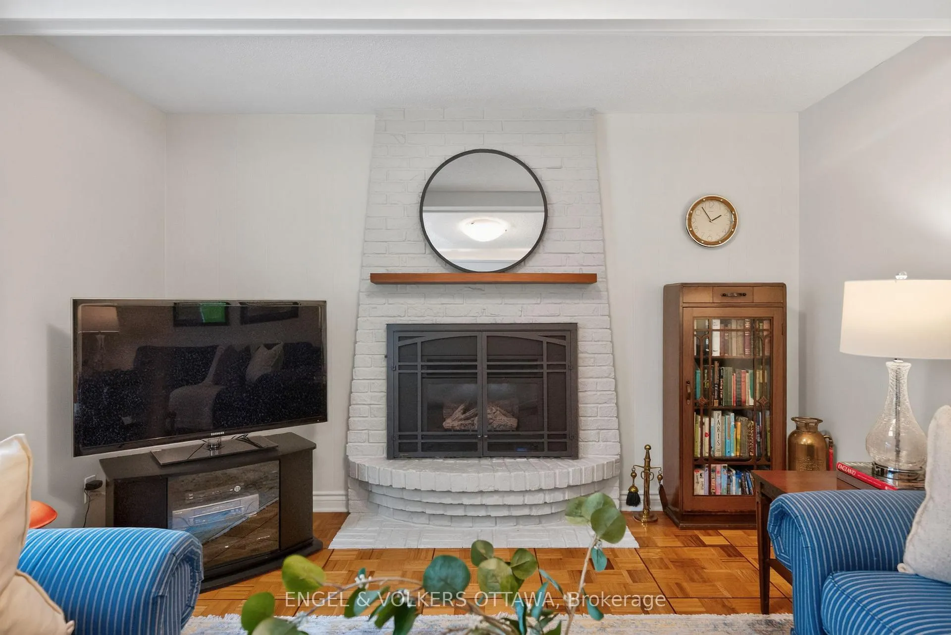 Photo 4 of 19 Woodhill Crescent, Ottawa, Blackburn Hamlet — HOMEH