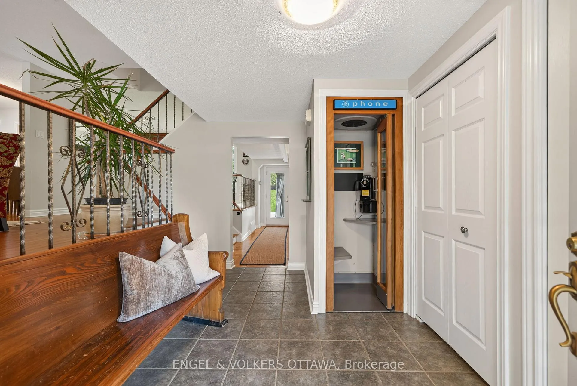 Photo 10 of 19 Woodhill Crescent, Ottawa, Blackburn Hamlet — HOMEH