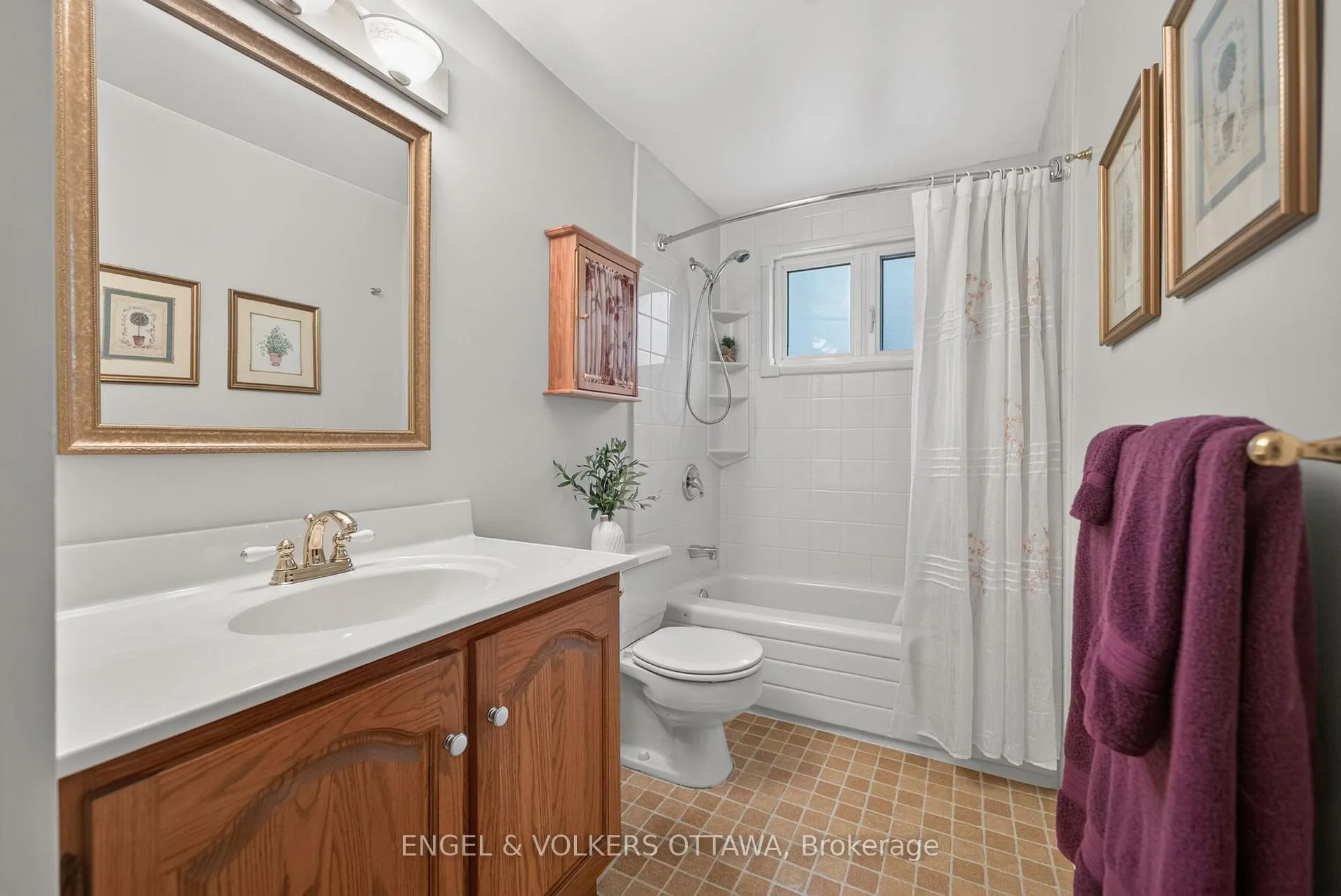 Photo 27 of 19 Woodhill Crescent, Ottawa, Blackburn Hamlet — HOMEH