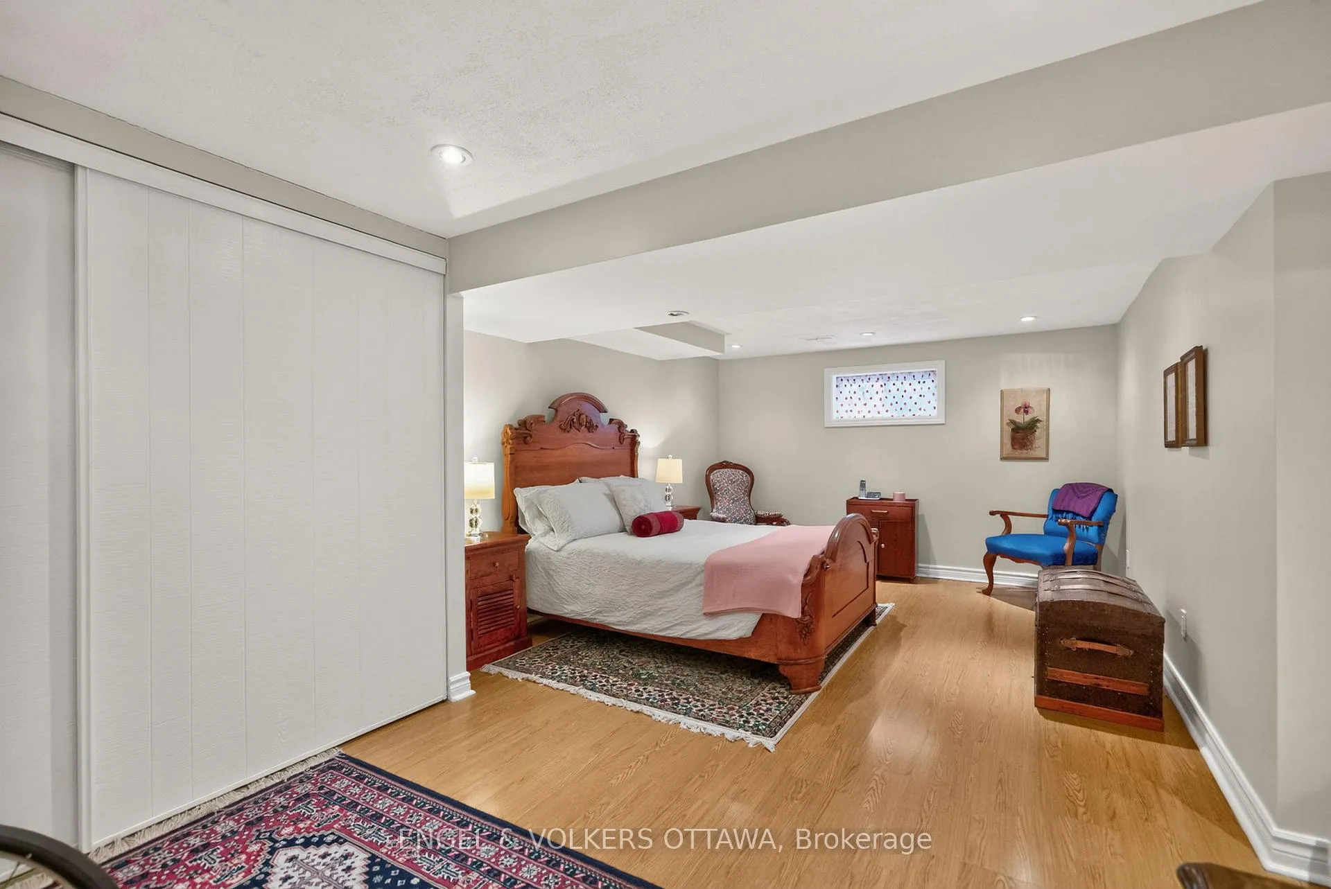 Photo 29 of 19 Woodhill Crescent, Ottawa, Blackburn Hamlet — HOMEH