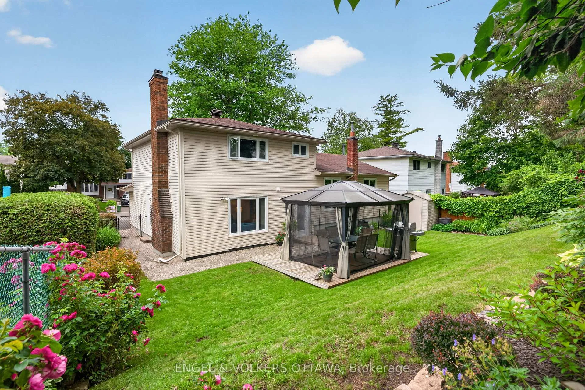 Photo 32 of 19 Woodhill Crescent, Ottawa, Blackburn Hamlet — HOMEH