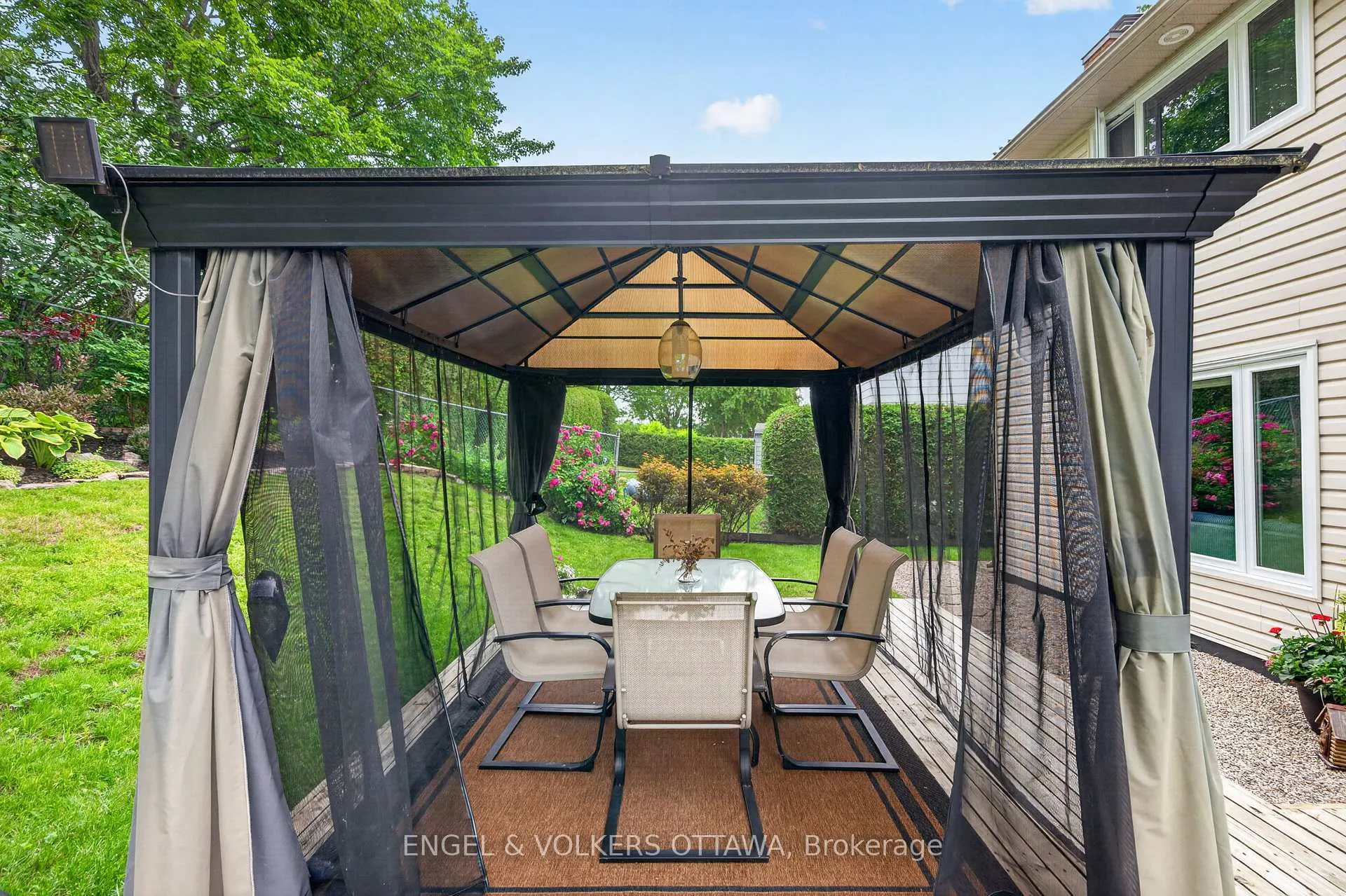 Photo 36 of 19 Woodhill Crescent, Ottawa, Blackburn Hamlet — HOMEH