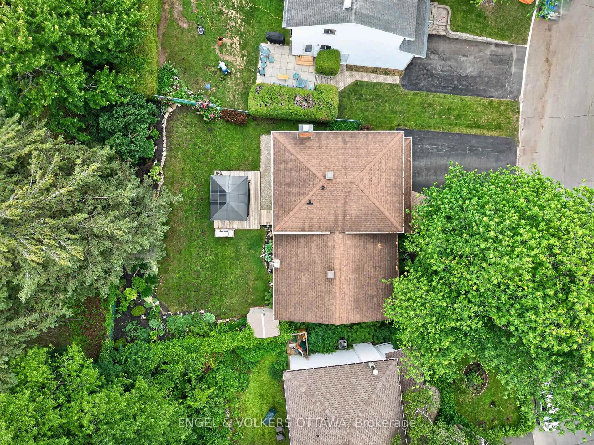Photo 38 of 19 Woodhill Crescent, Ottawa, Blackburn Hamlet — HOMEH