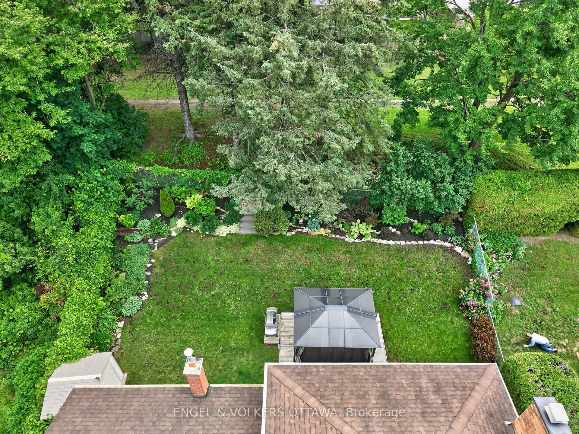 Photo 45 of 19 Woodhill Crescent, Ottawa, Blackburn Hamlet — HOMEH