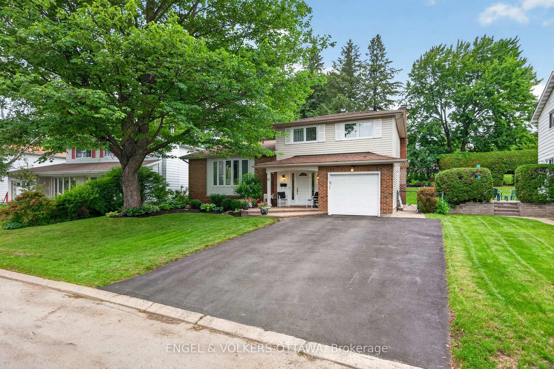 Photo 46 of 19 Woodhill Crescent, Ottawa, Blackburn Hamlet — HOMEH