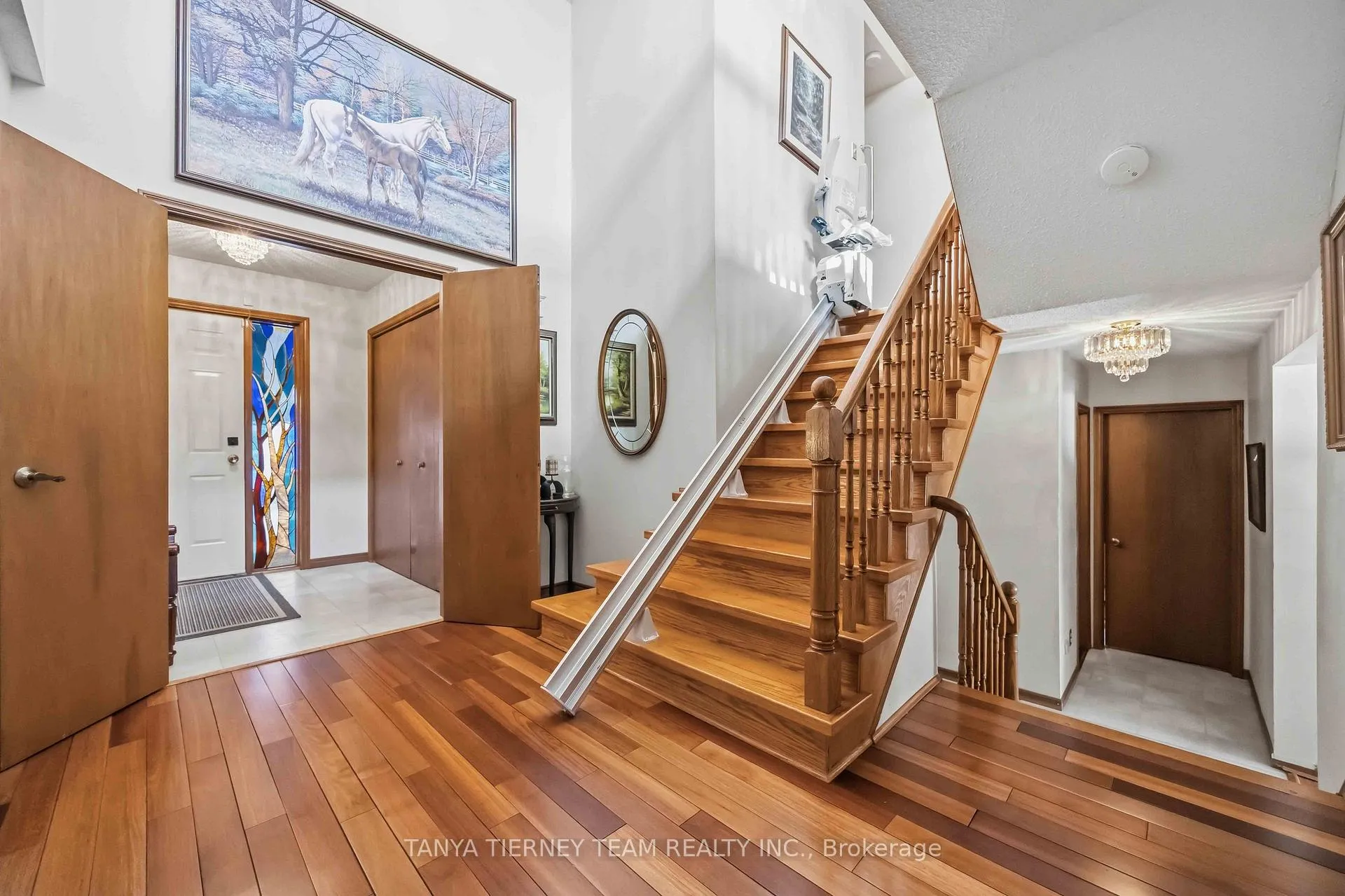 Photo 4 of 575 Park Crescent, Pickering, West Shore — HOMEH