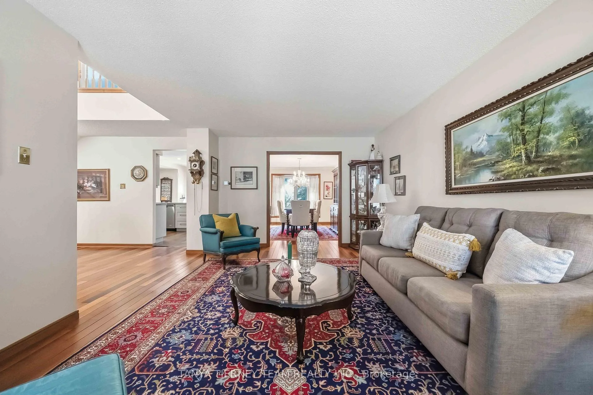 Photo 9 of 575 Park Crescent, Pickering, West Shore — HOMEH
