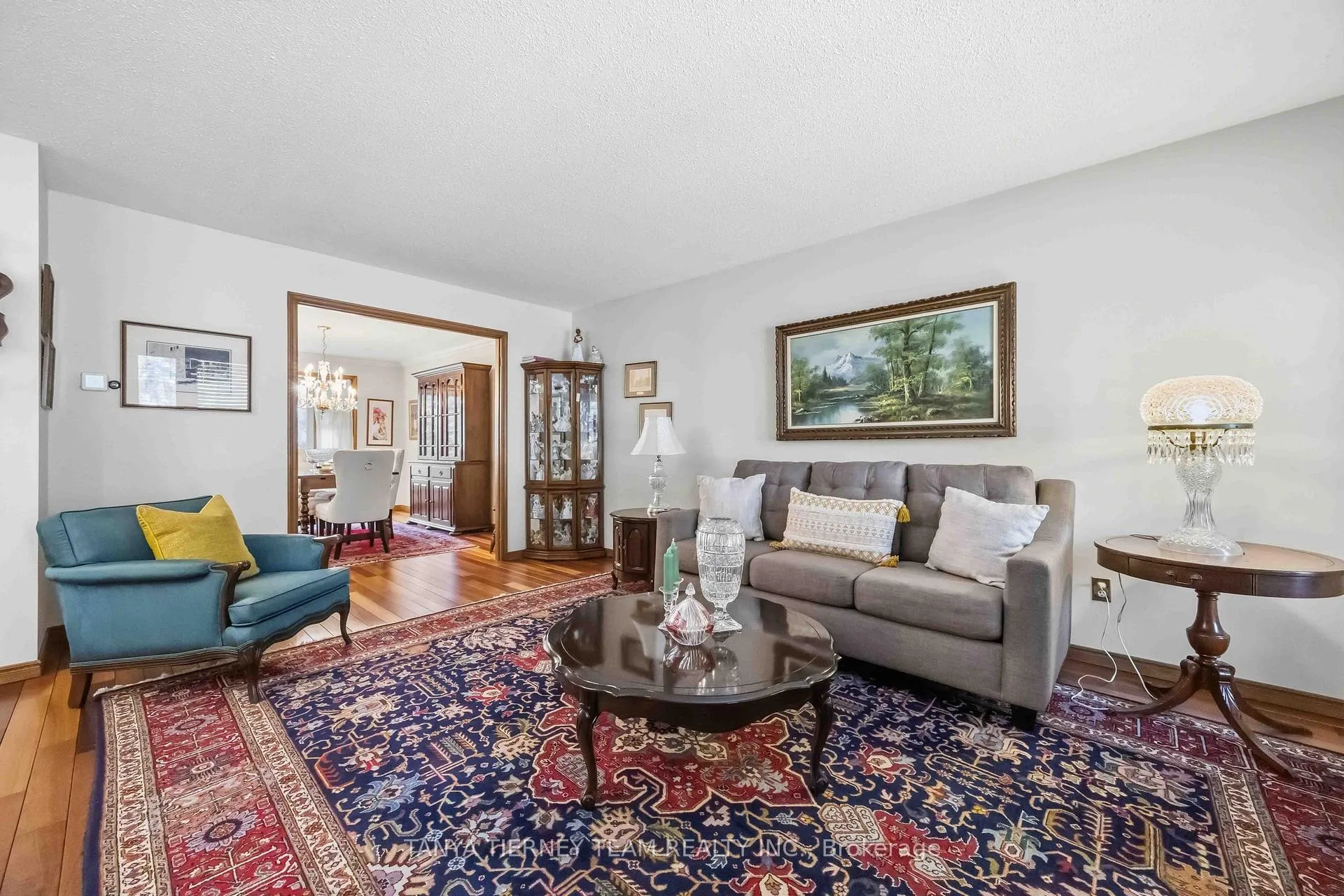 Photo 10 of 575 Park Crescent, Pickering, West Shore — HOMEH