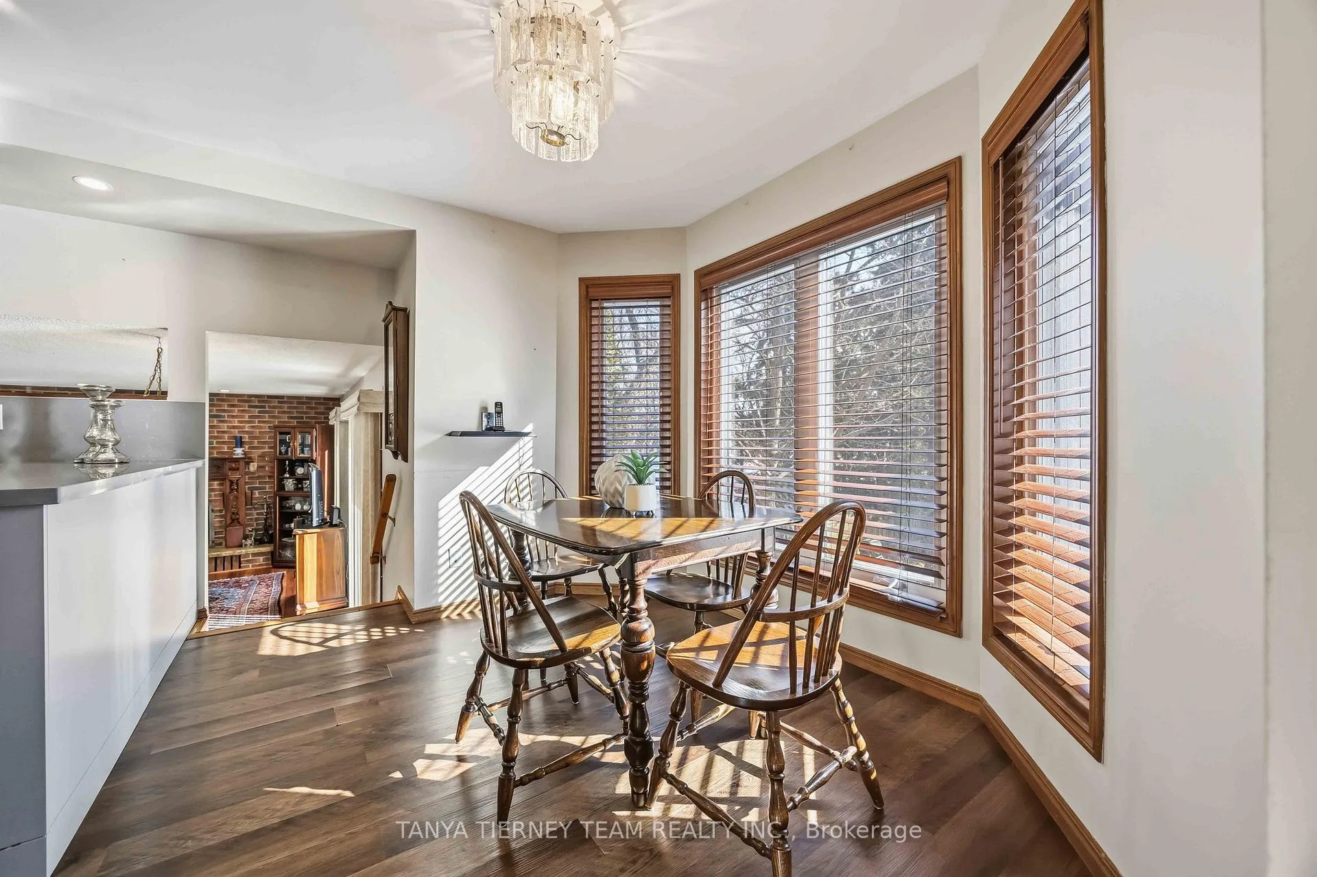 Photo 13 of 575 Park Crescent, Pickering, West Shore — HOMEH