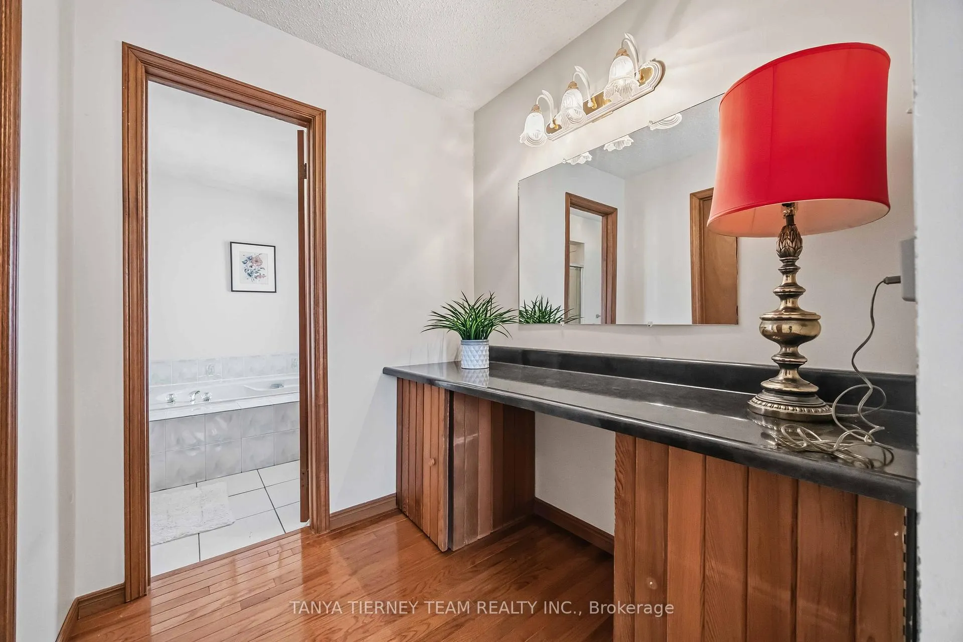 Photo 30 of 575 Park Crescent, Pickering, West Shore — HOMEH