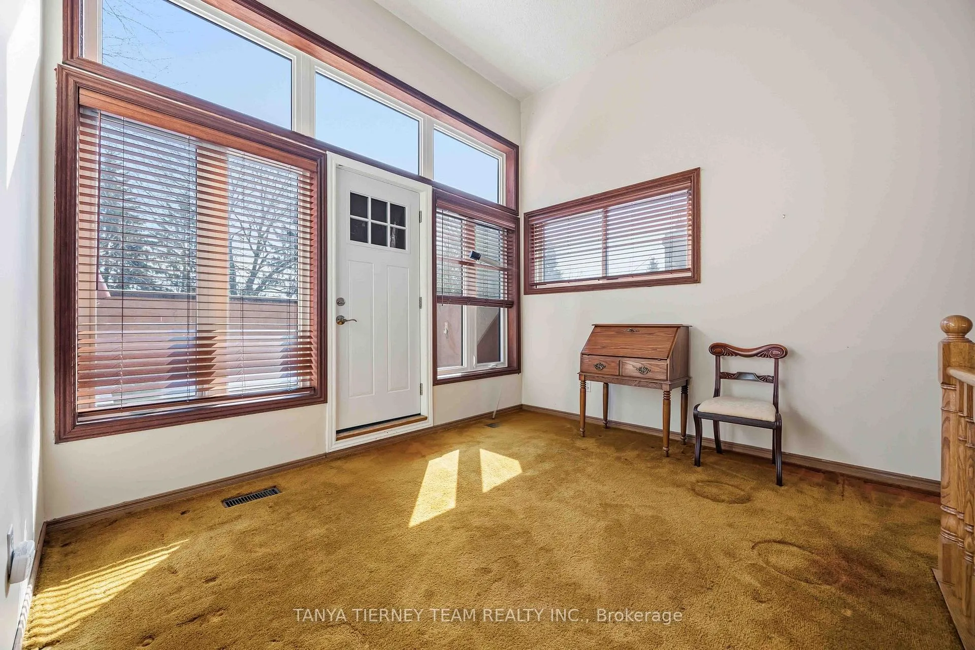 Photo 36 of 575 Park Crescent, Pickering, West Shore — HOMEH