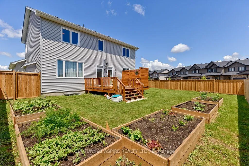 Photo 37 of 5 Drew Street, Petawawa, Petawawa — HOMEH