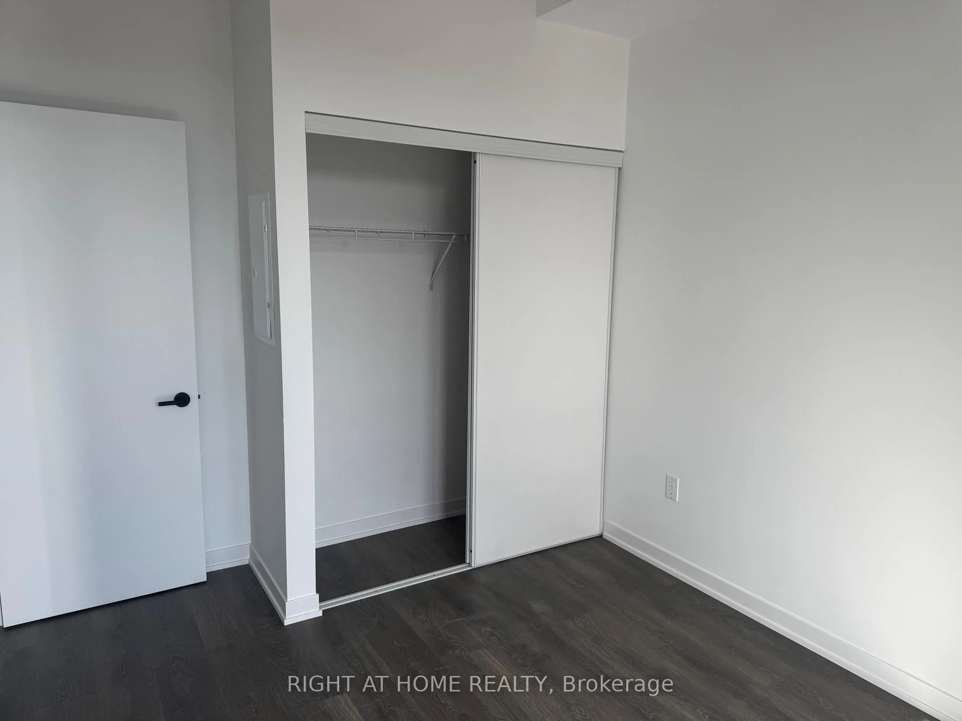 Photo 7 of Unit 312, 4878 Powers Common, Burlington, Appleby — HOMEH