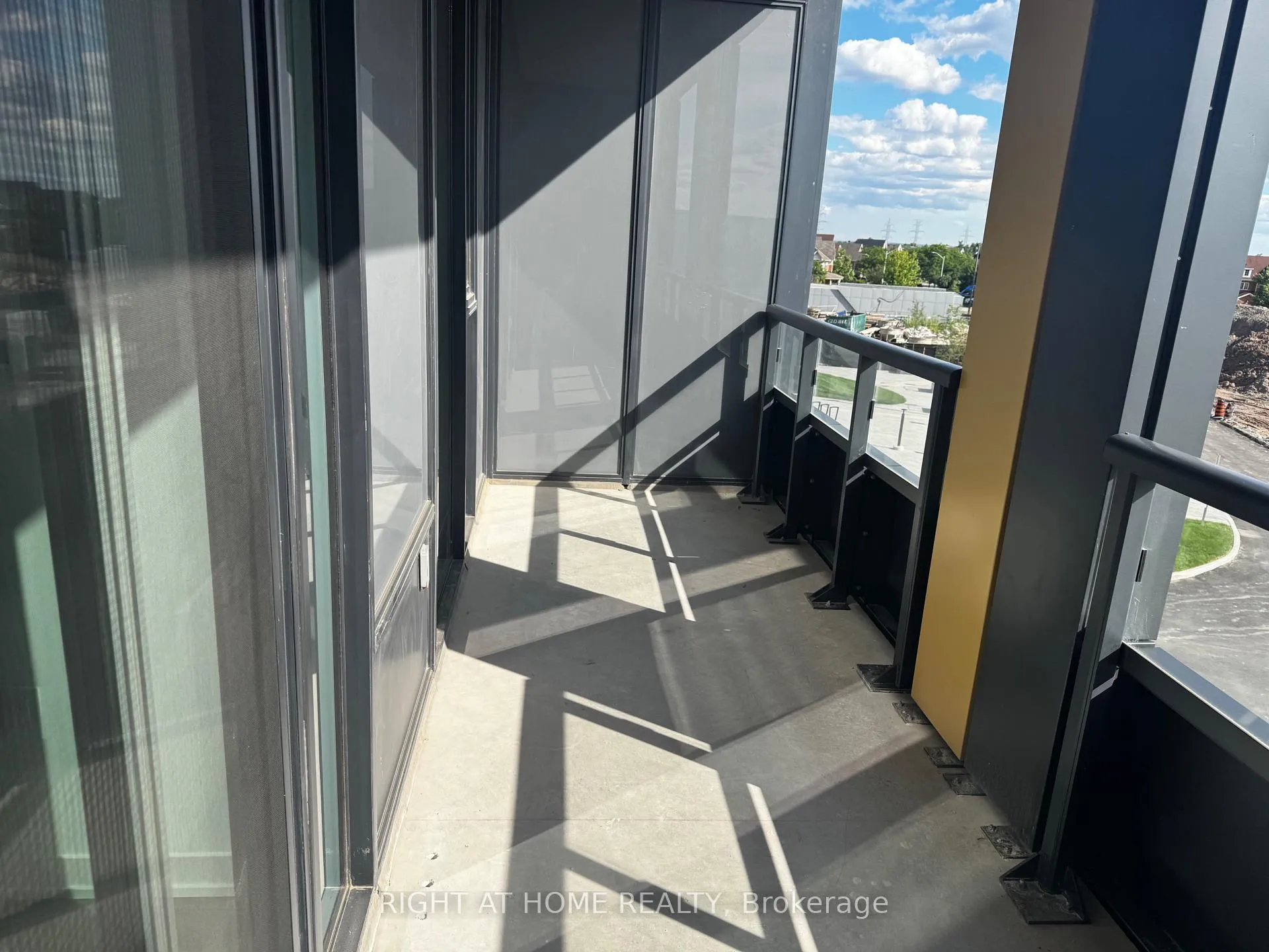 Photo 11 of Unit 312, 4878 Powers Common, Burlington, Appleby — HOMEH
