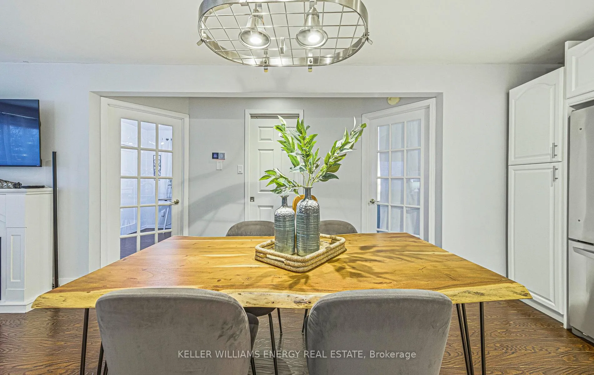 Photo 17 of 113 Kaiser Crescent, Oshawa, O'Neill — HOMEH