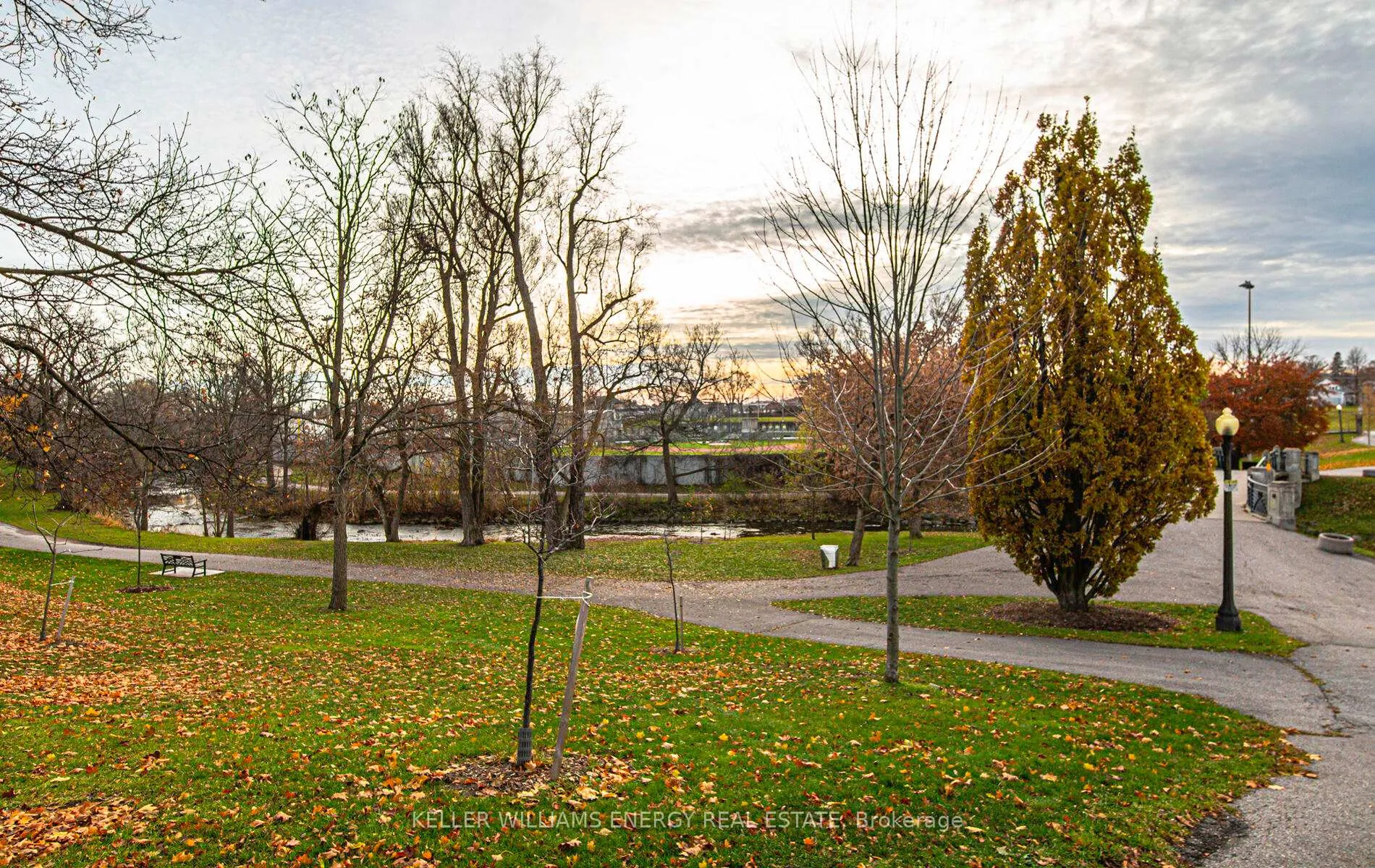 Photo 40 of 113 Kaiser Crescent, Oshawa, O'Neill — HOMEH