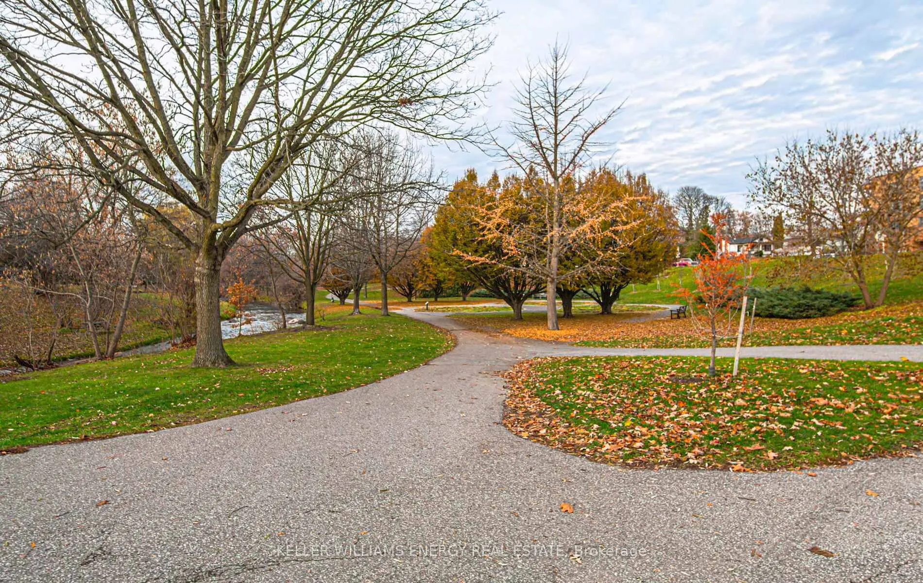 Photo 42 of 113 Kaiser Crescent, Oshawa, O'Neill — HOMEH