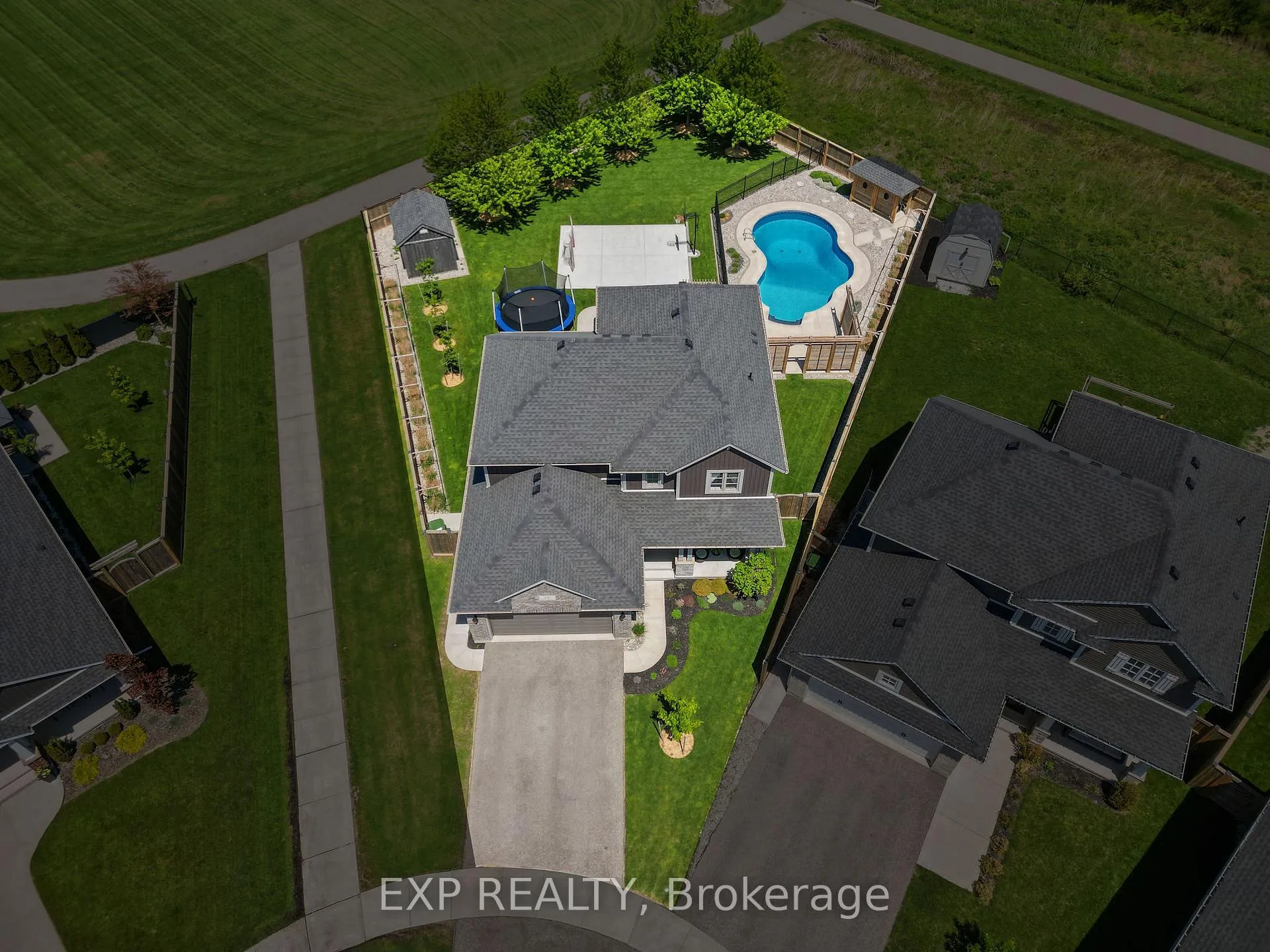 Photo 4 of 26 Carolina Crescent, St. Thomas — HOMEH