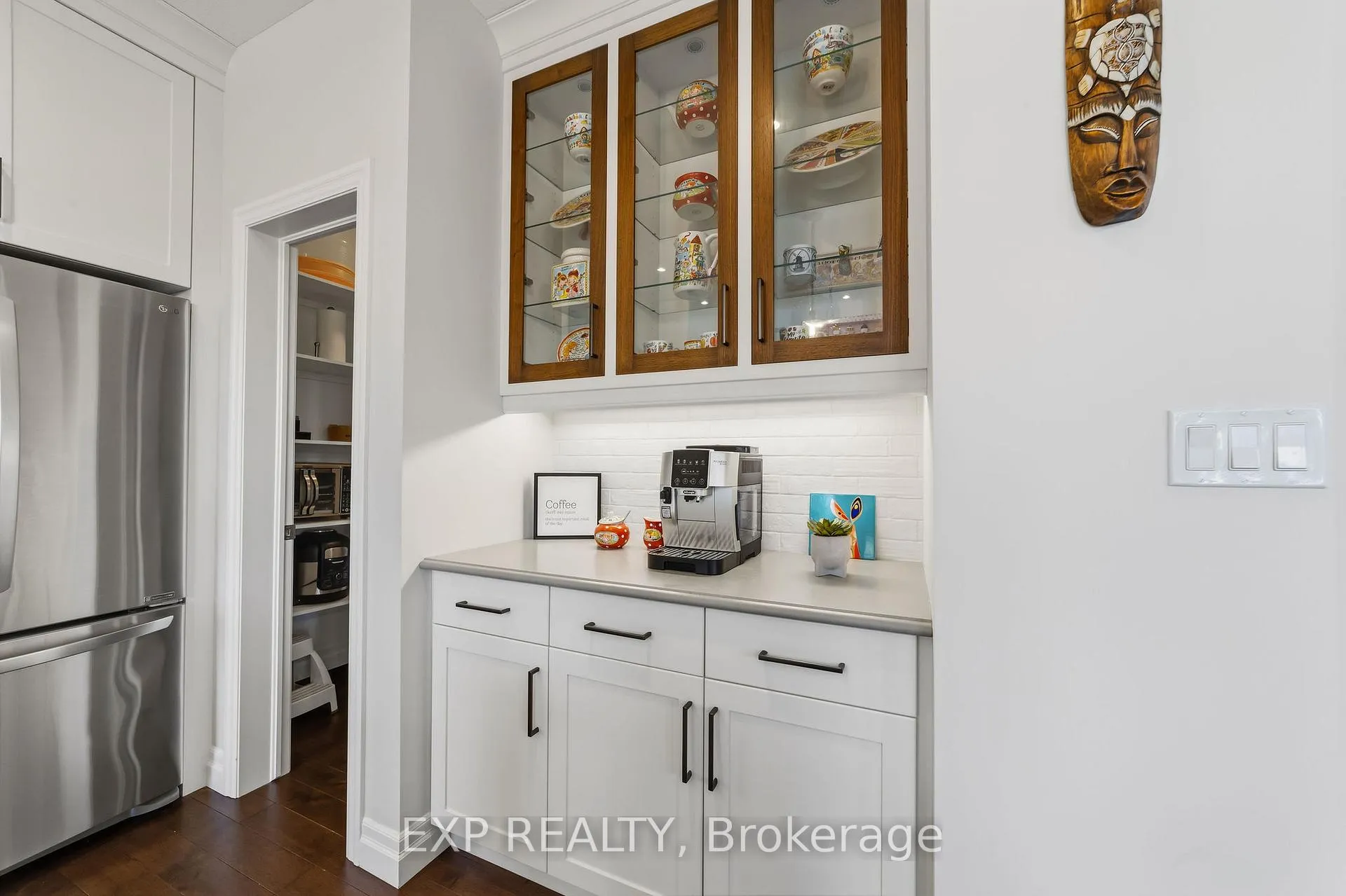 Photo 6 of 26 Carolina Crescent, St. Thomas — HOMEH