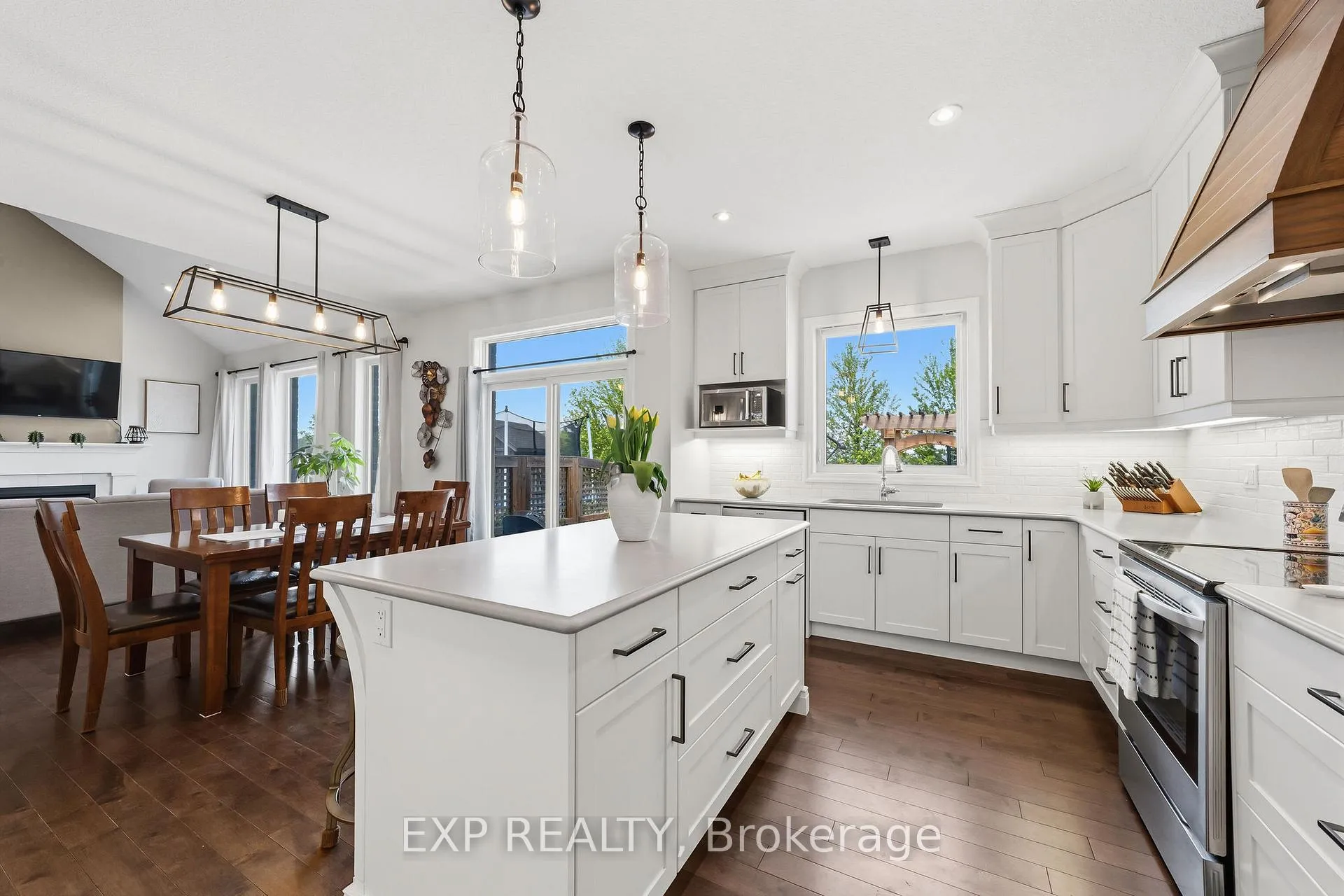Photo 8 of 26 Carolina Crescent, St. Thomas — HOMEH