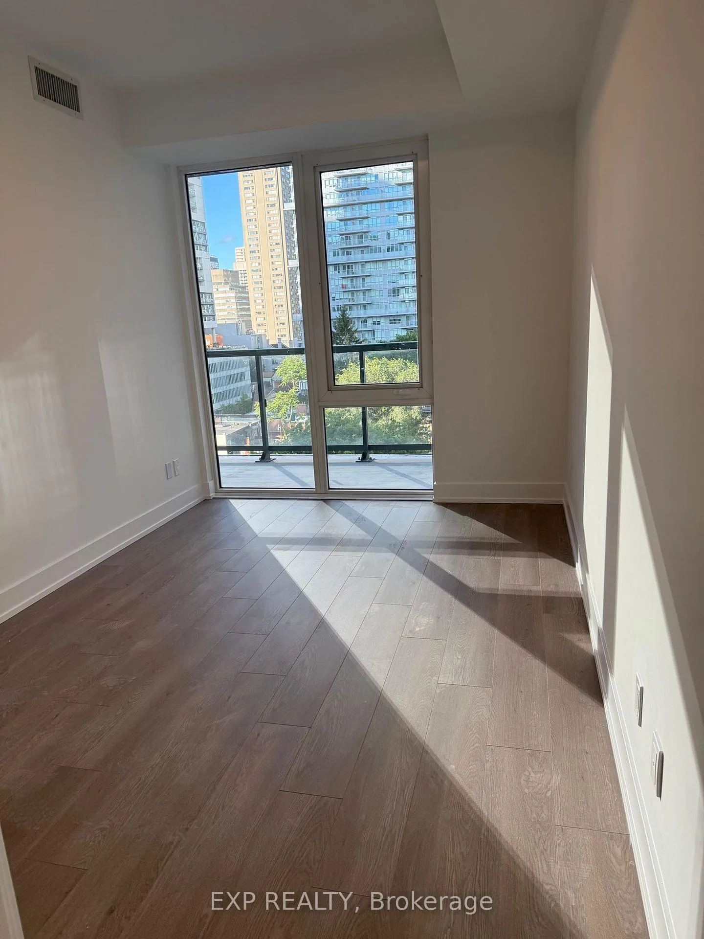 Photo 12 of Unit 818, 308 Jarvis Street, Toronto, Church-Yonge Corridor — HOMEH