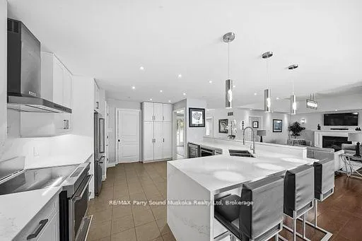 Photo 17 of 58 Tait's Island Road, McKellar — HOMEH