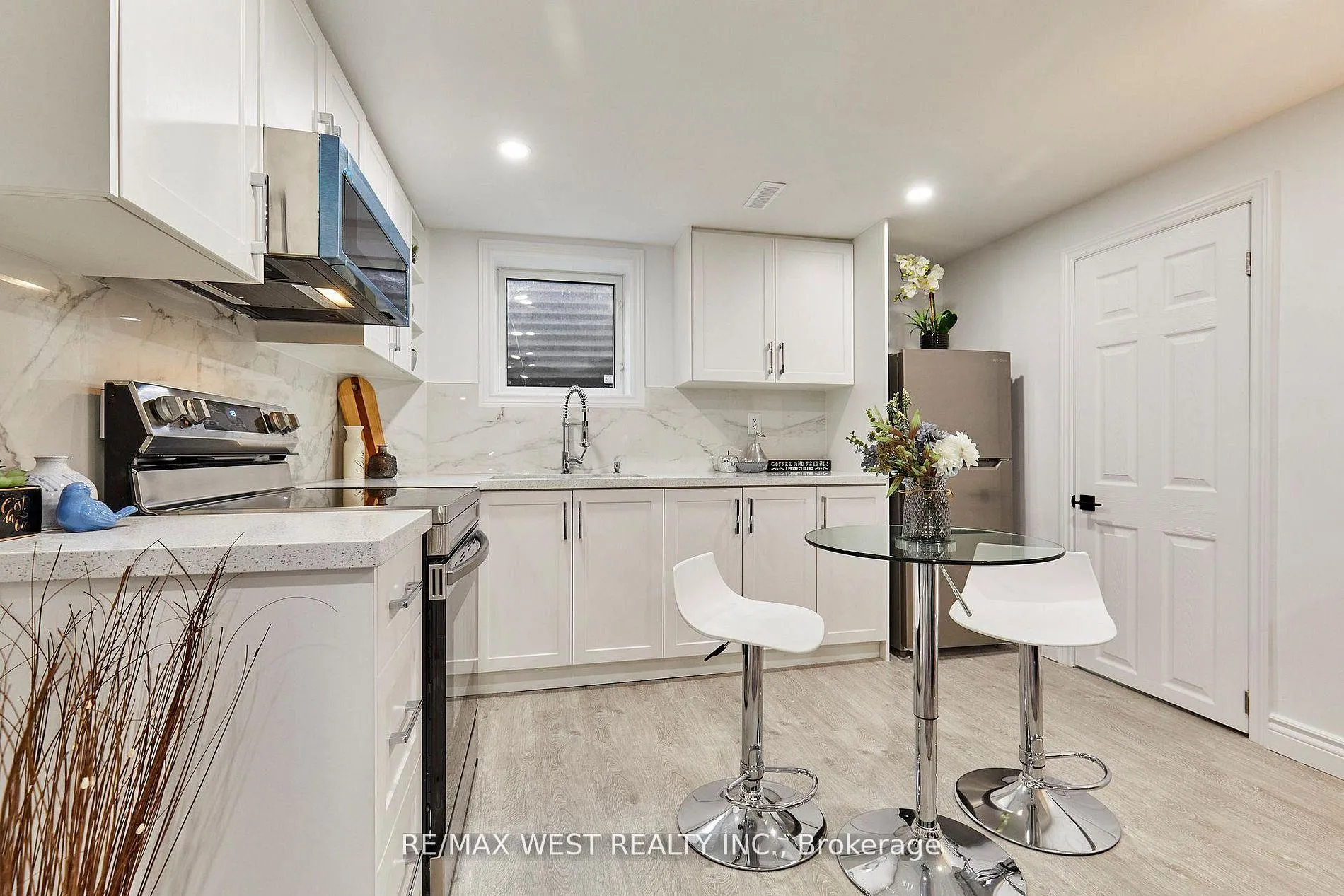Photo 8 of Unit Bsmt, 67 Hobbs Drive, Clarington, Bowmanville — HOMEH