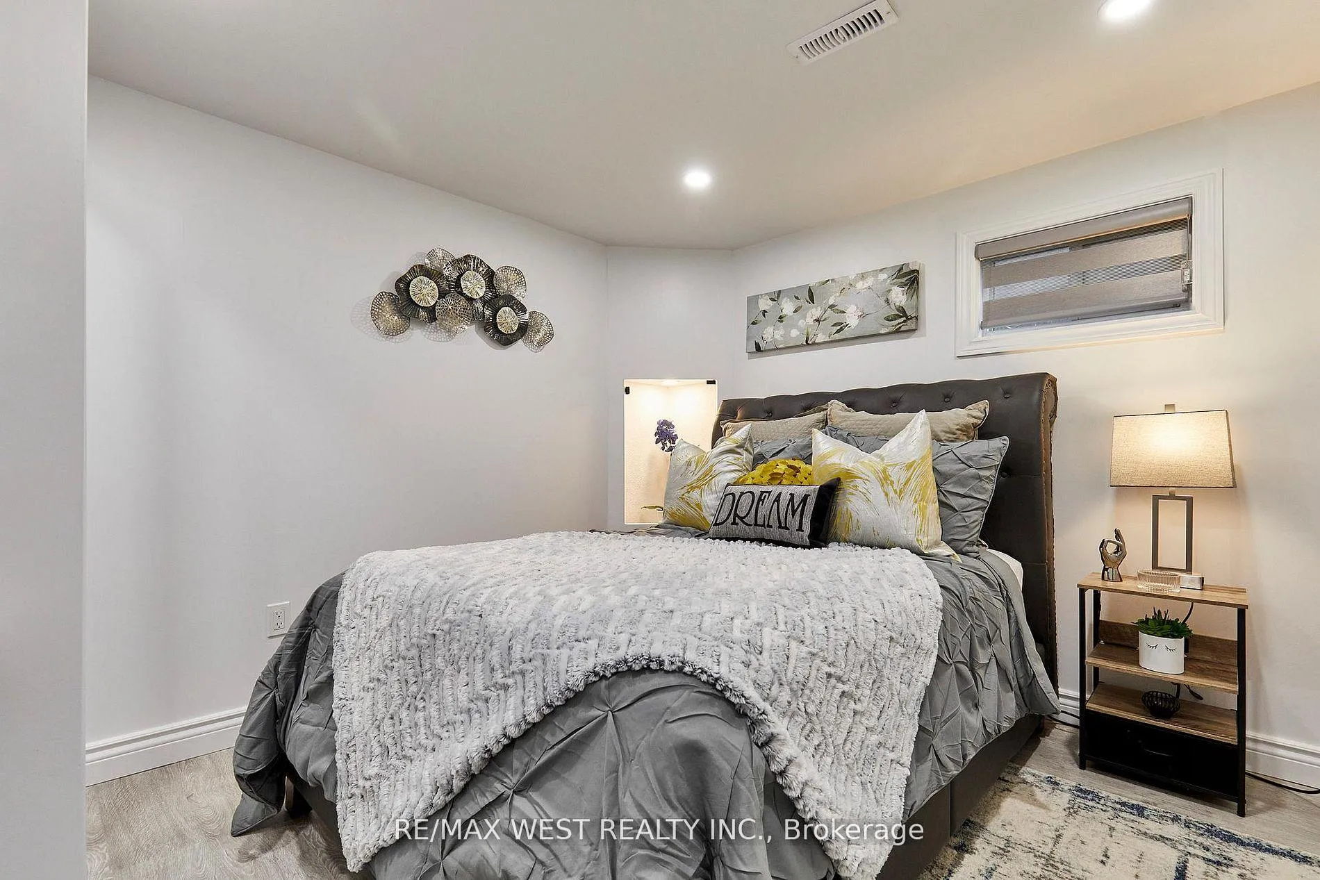 Photo 18 of Unit Bsmt, 67 Hobbs Drive, Clarington, Bowmanville — HOMEH