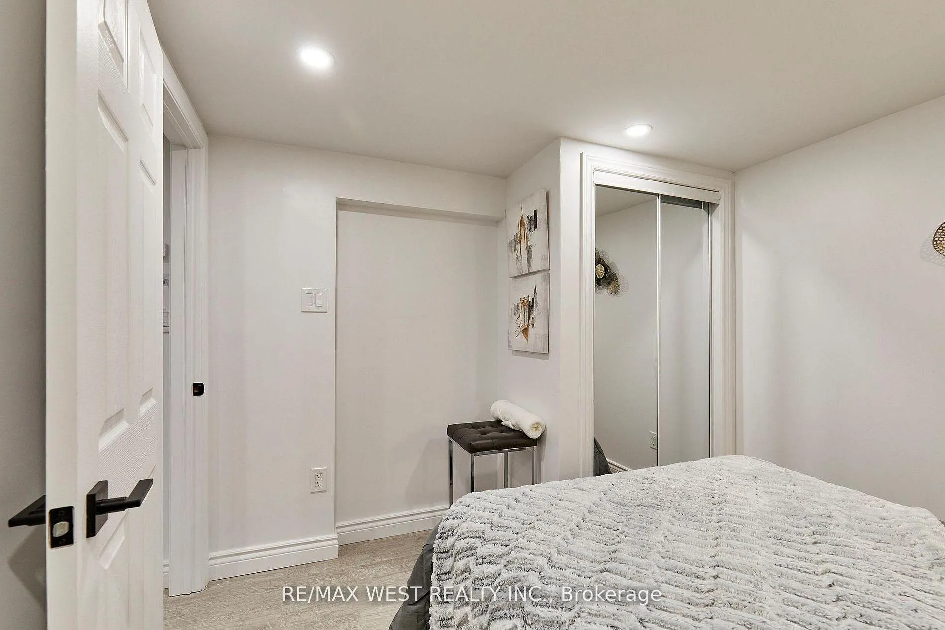 Photo 20 of Unit Bsmt, 67 Hobbs Drive, Clarington, Bowmanville — HOMEH