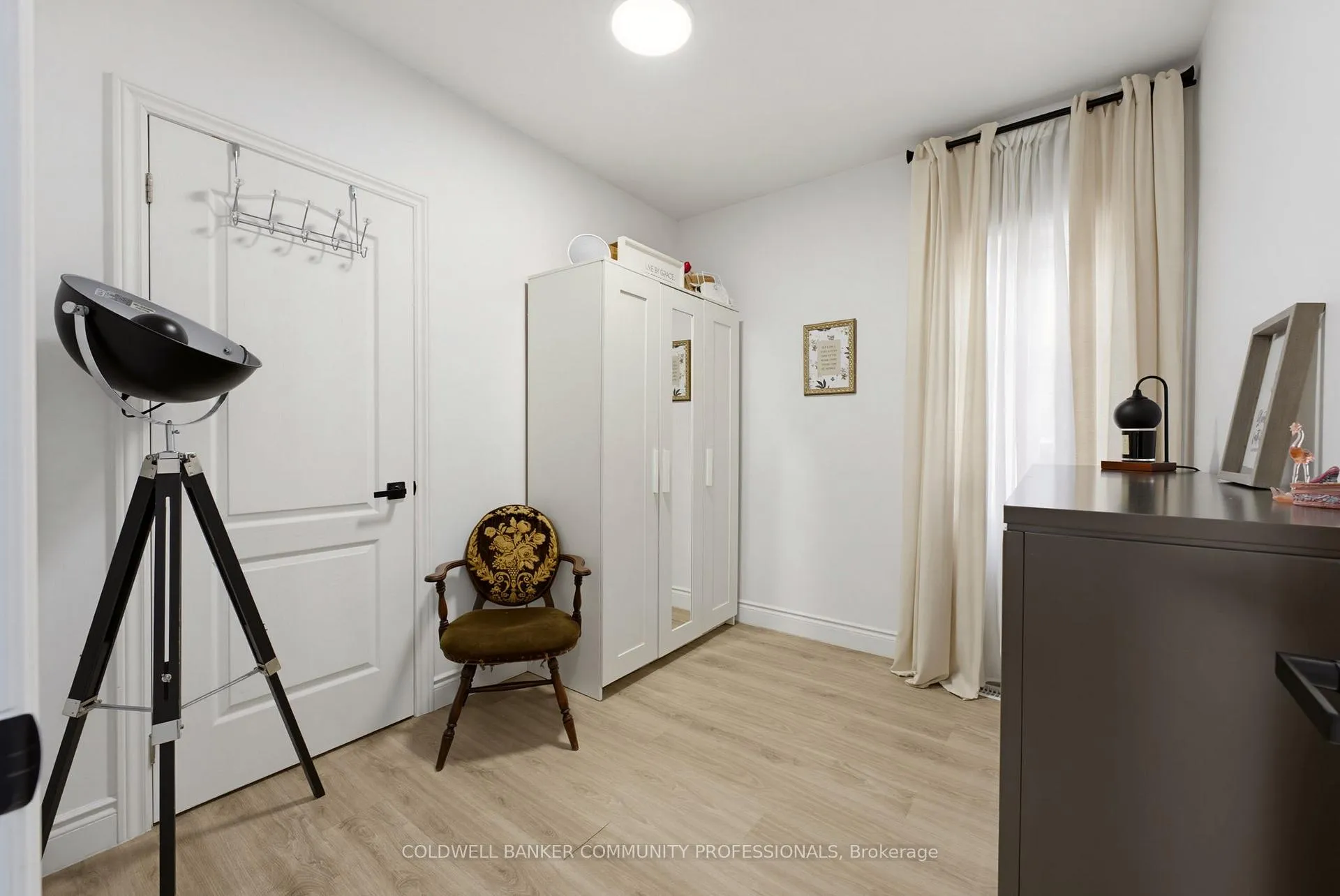 Photo 19 of 15 Gordon Street, Brantford — HOMEH